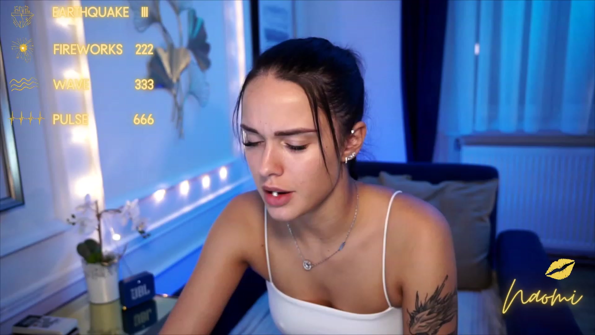 Gallery image thumbnail from cinnabellee's myfreecams stream on, 08/25/2023, 20:34 image 3 of 20
