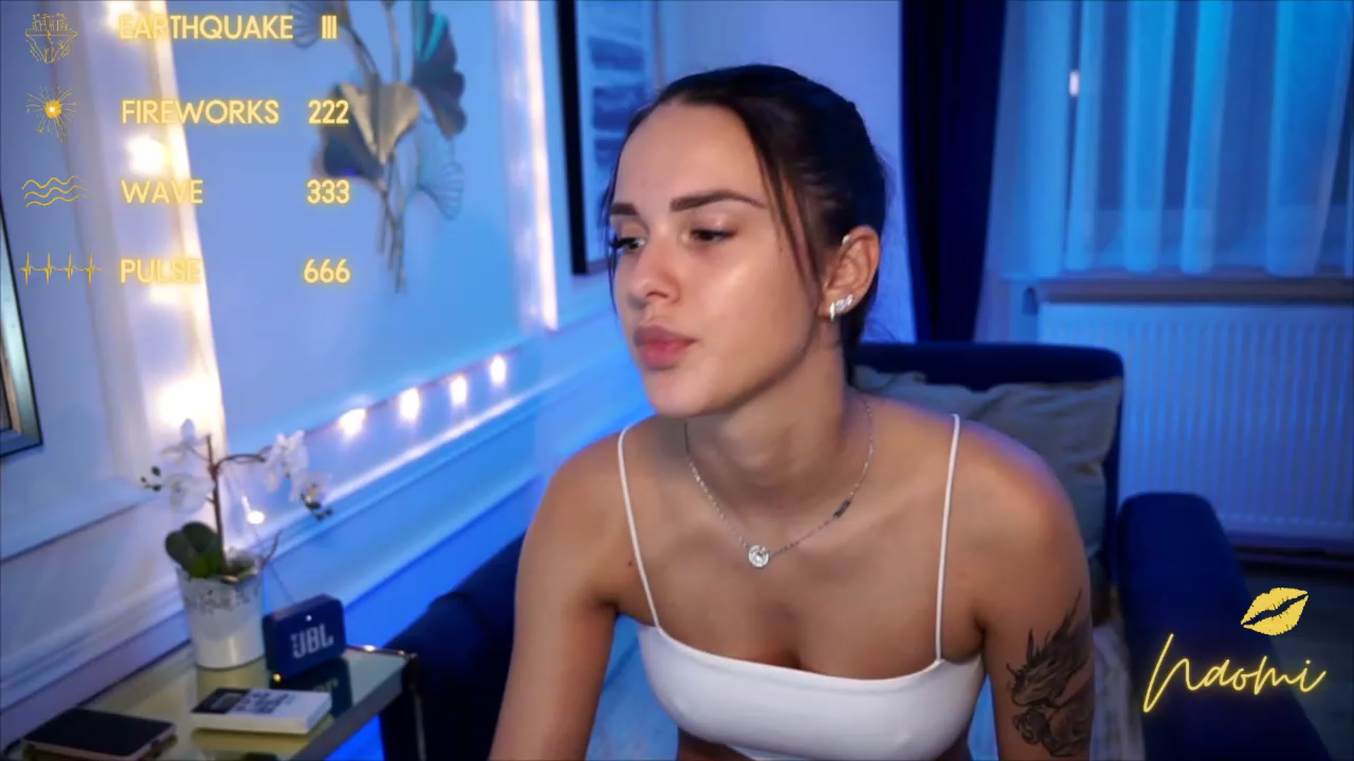 Gallery image thumbnail from cinnabellee's myfreecams stream on, 08/25/2023, 20:34 image 10 of 20