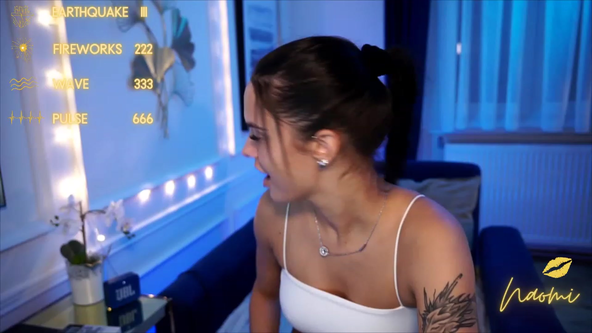 Gallery image thumbnail from cinnabellee's myfreecams stream on, 08/25/2023, 20:34 image 6 of 20