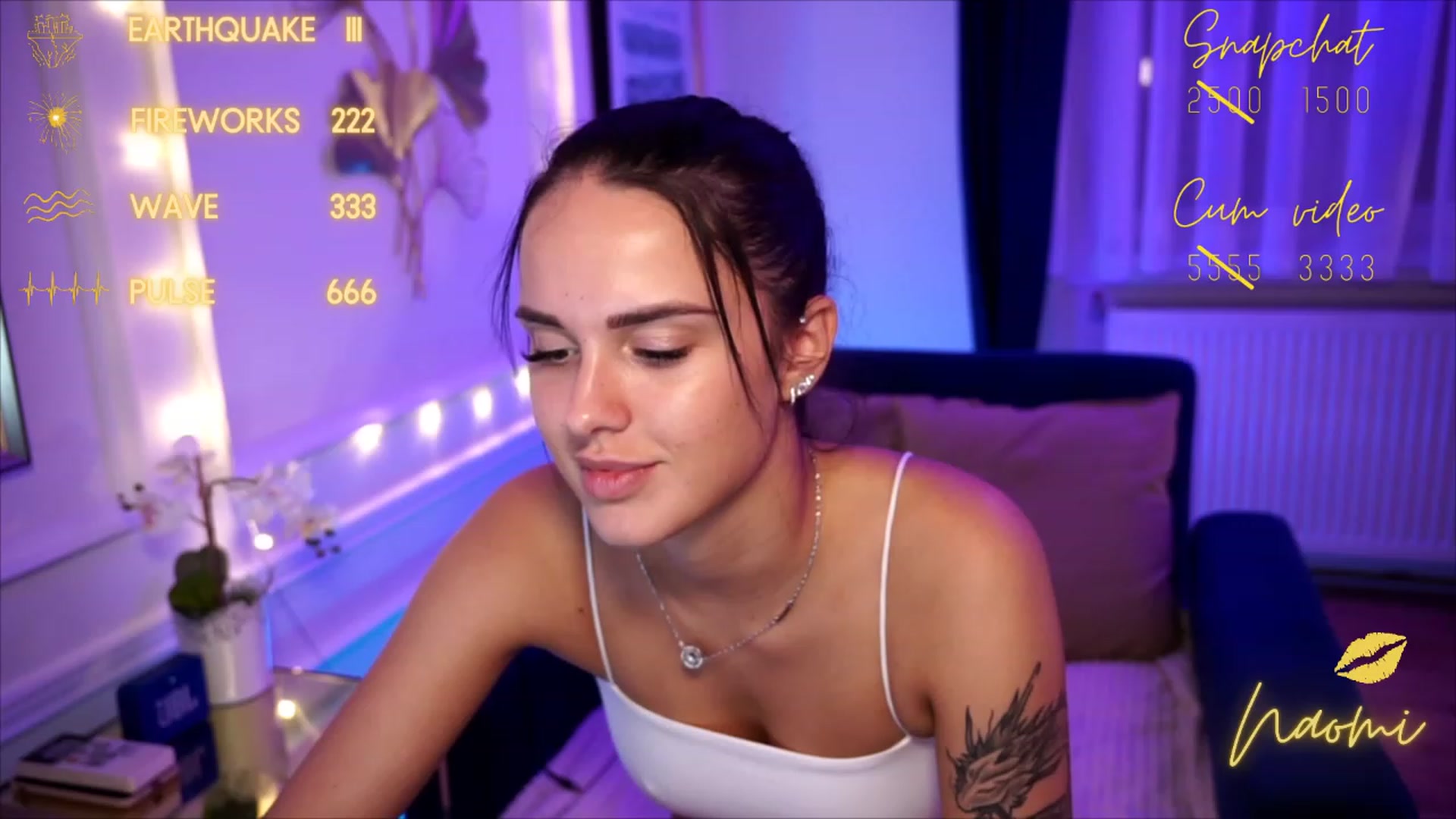 Gallery image thumbnail from cinnabellee's myfreecams stream on, 08/25/2023, 21:39 image 3 of 20