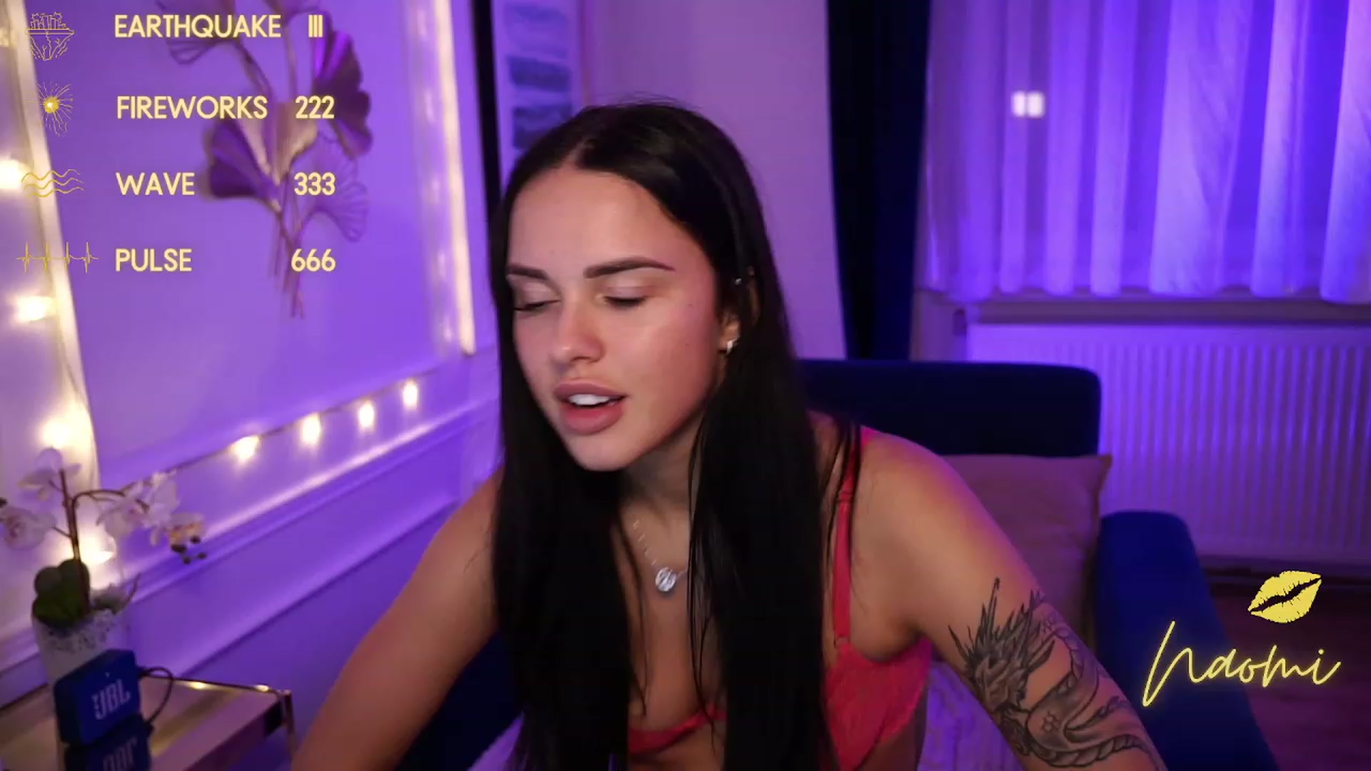 Gallery image thumbnail from cinnabellee's myfreecams stream on, 08/29/2023, 20:56 image 3 of 20