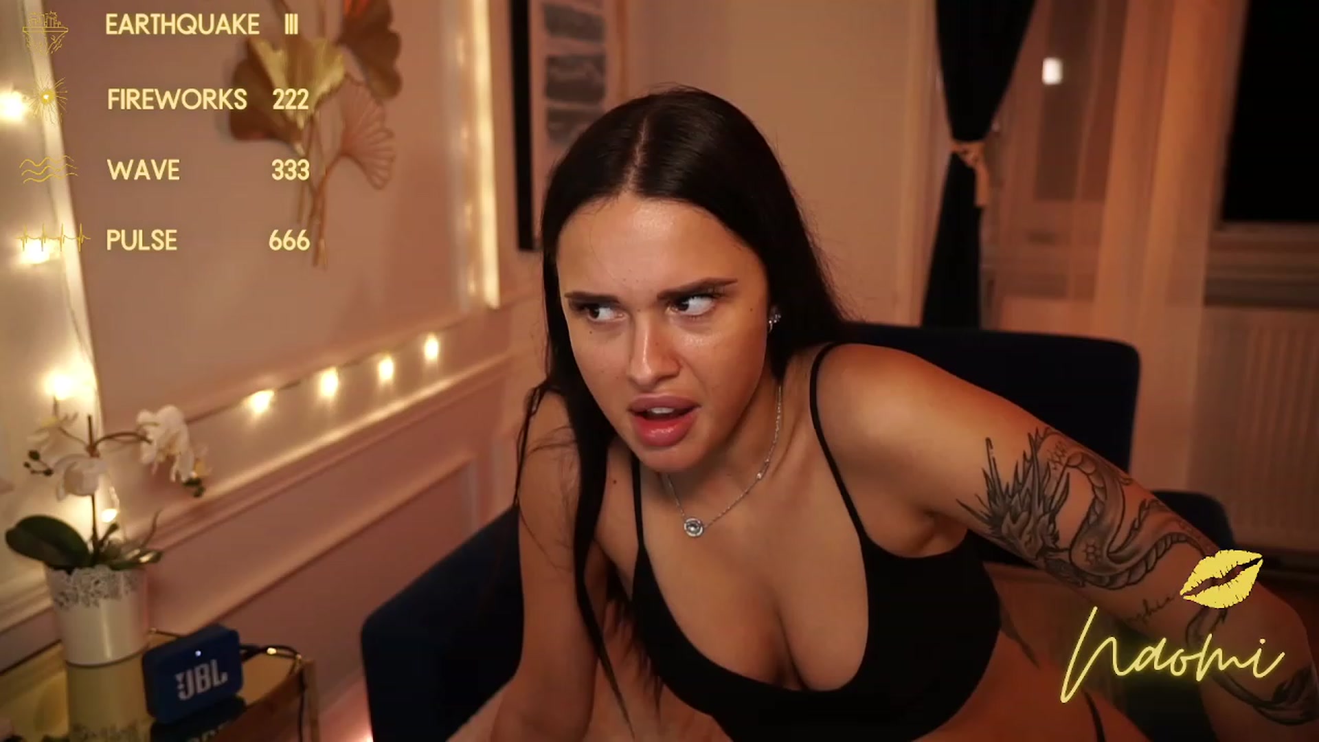 Gallery image thumbnail from cinnabellee's myfreecams stream on, 09/17/2023, 20:03 image 6 of 20