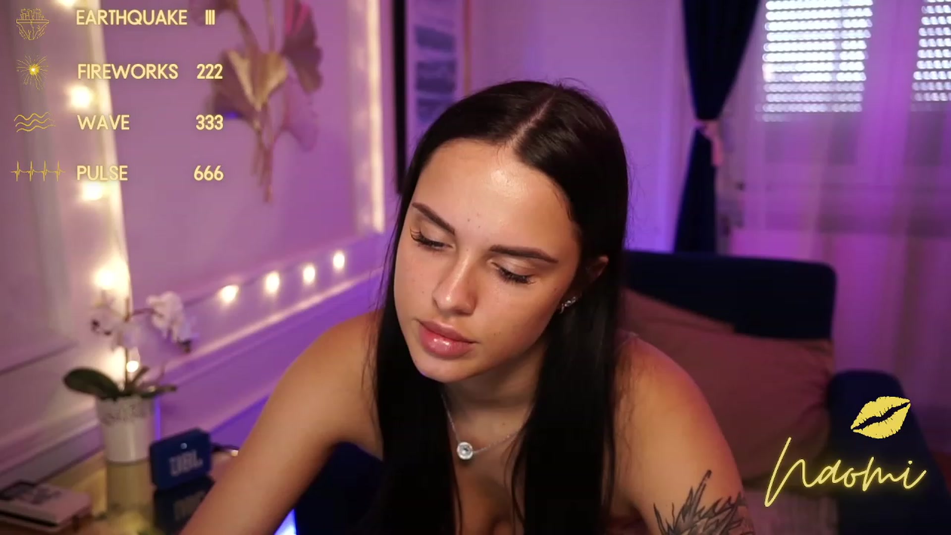 Gallery image thumbnail from cinnabellee's myfreecams stream on, 09/18/2023, 11:14 image 6 of 20