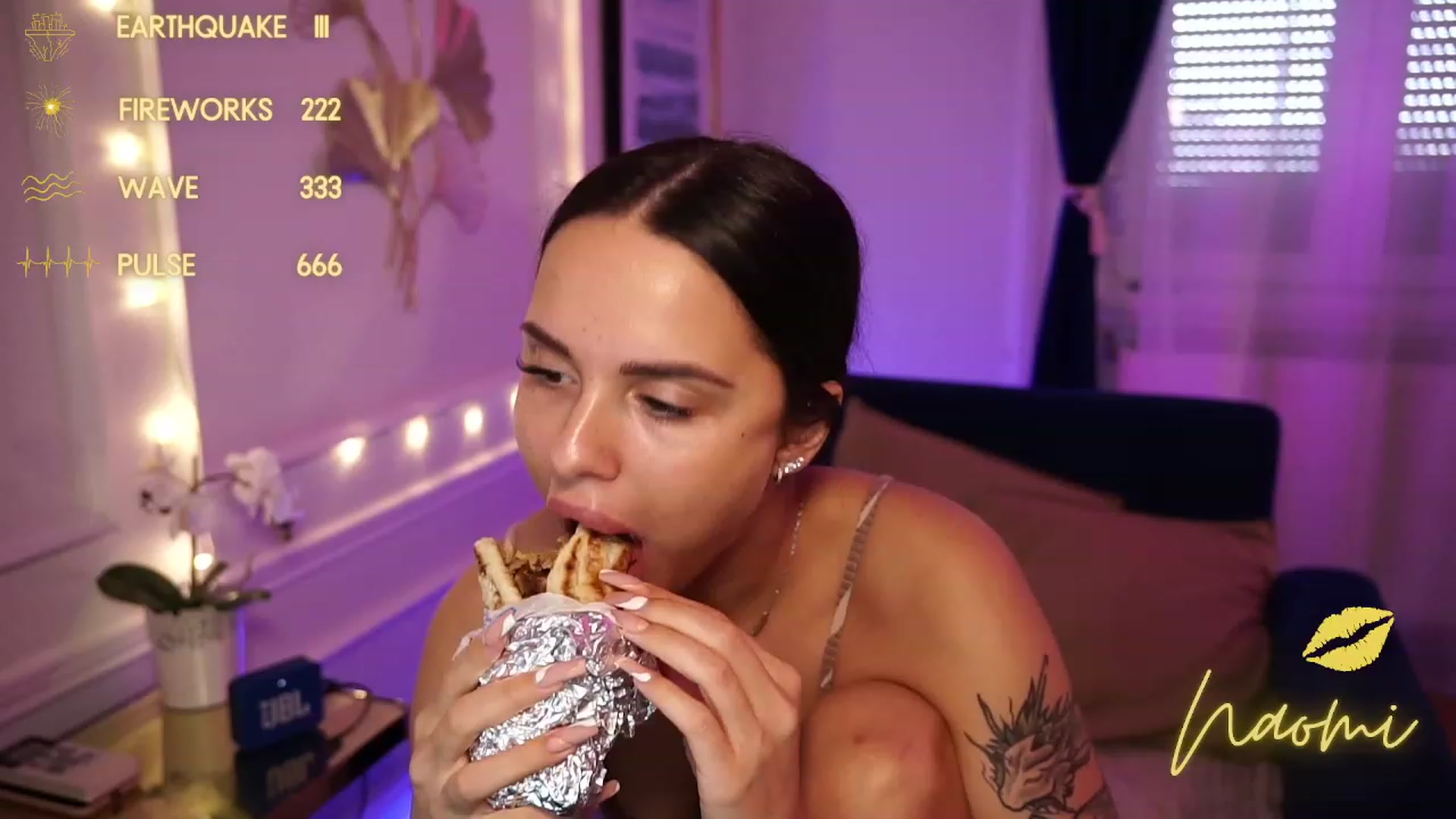 Gallery image thumbnail from cinnabellee's myfreecams stream on, 09/18/2023, 11:14 image 13 of 20