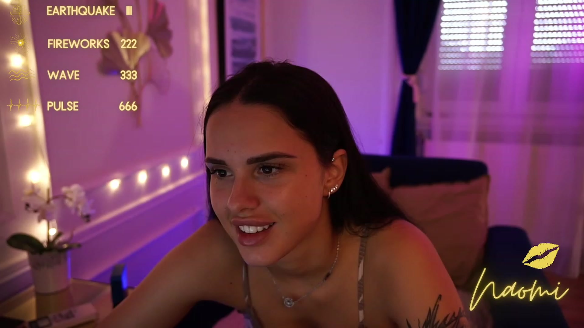 Gallery image thumbnail from cinnabellee's myfreecams stream on, 09/18/2023, 14:40 image 9 of 20