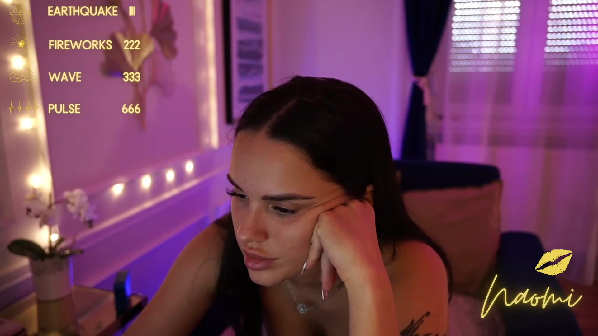 Gallery image thumbnail from cinnabellee's myfreecams stream on, 09/18/2023, 15:50 image 3 of 20
