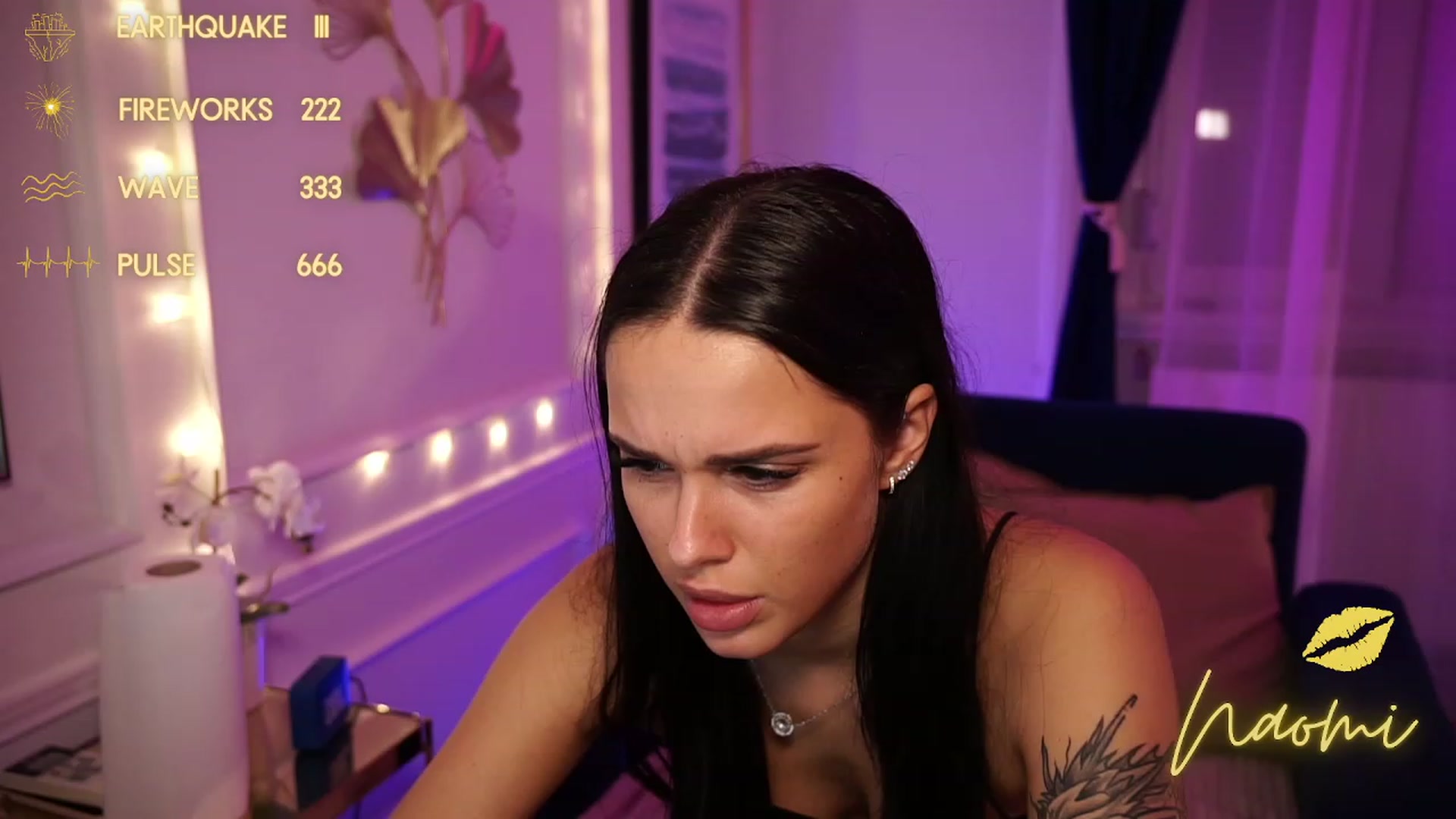 Gallery image thumbnail from cinnabellee's myfreecams stream on, 09/19/2023, 18:36 image 10 of 20