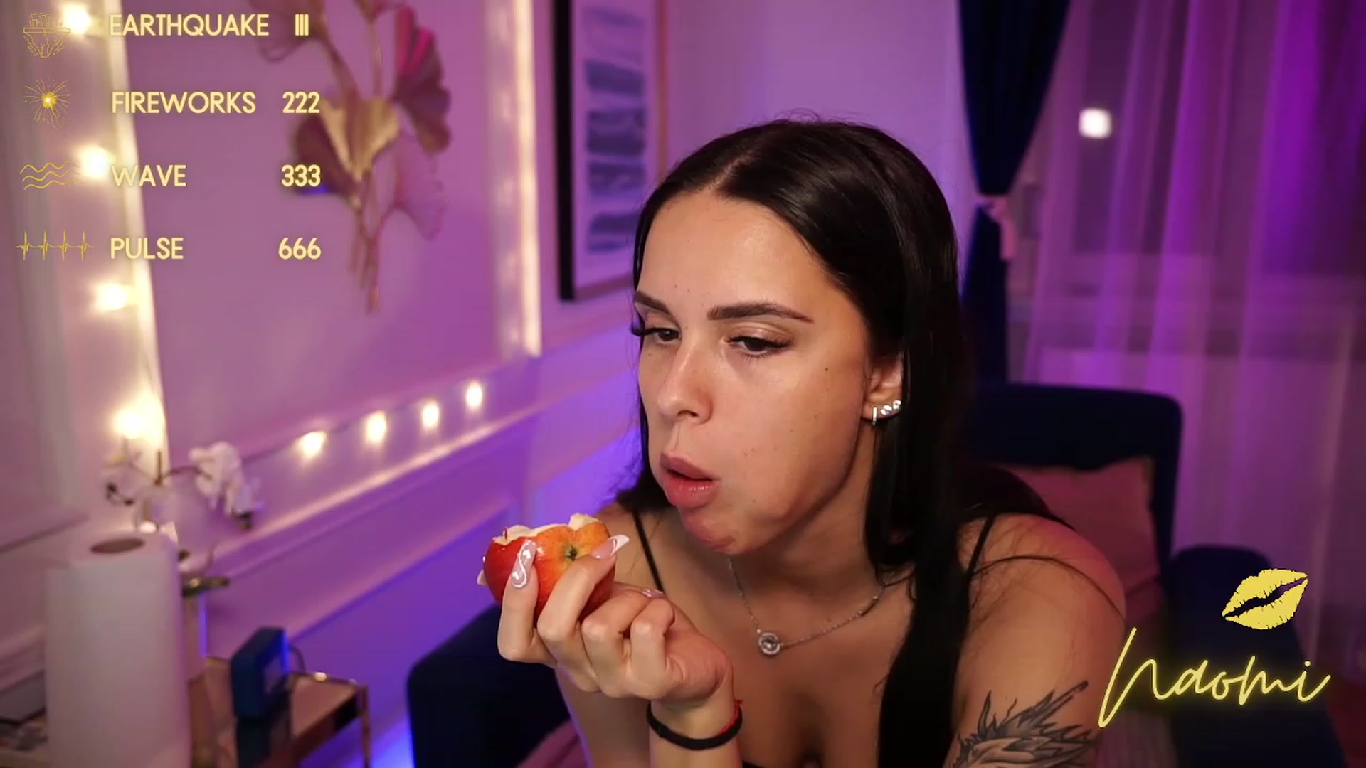 Gallery image thumbnail from cinnabellee's myfreecams stream on, 09/19/2023, 18:36 image 17 of 20