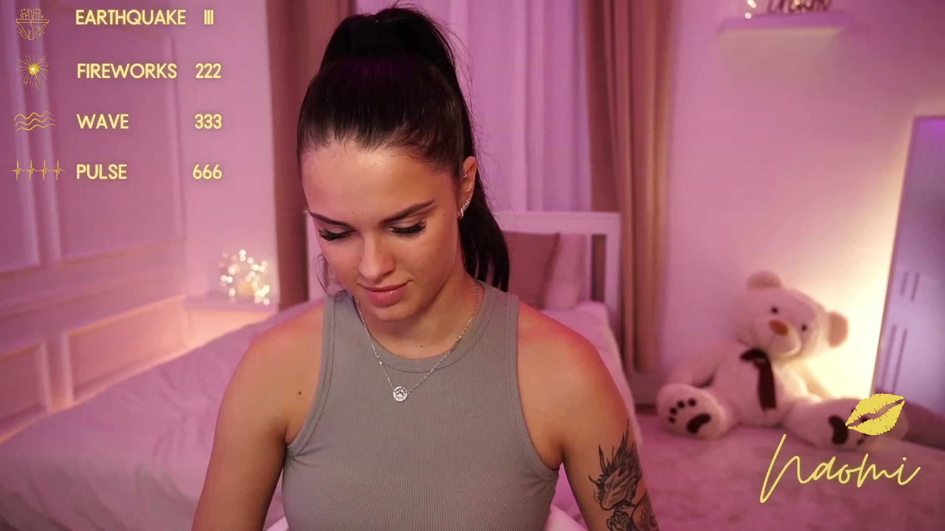 Gallery image thumbnail from cinnabellee's myfreecams stream on, 10/03/2023, 19:14 image 13 of 20