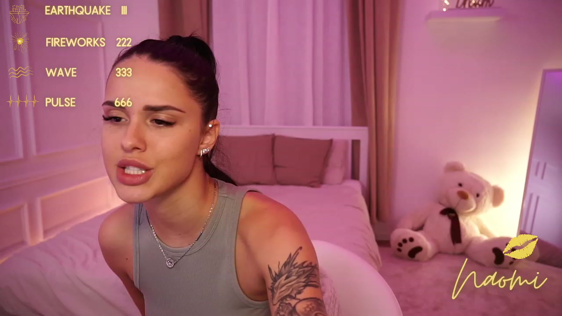 Gallery image thumbnail from cinnabellee's myfreecams stream on, 10/03/2023, 19:14 image 10 of 20