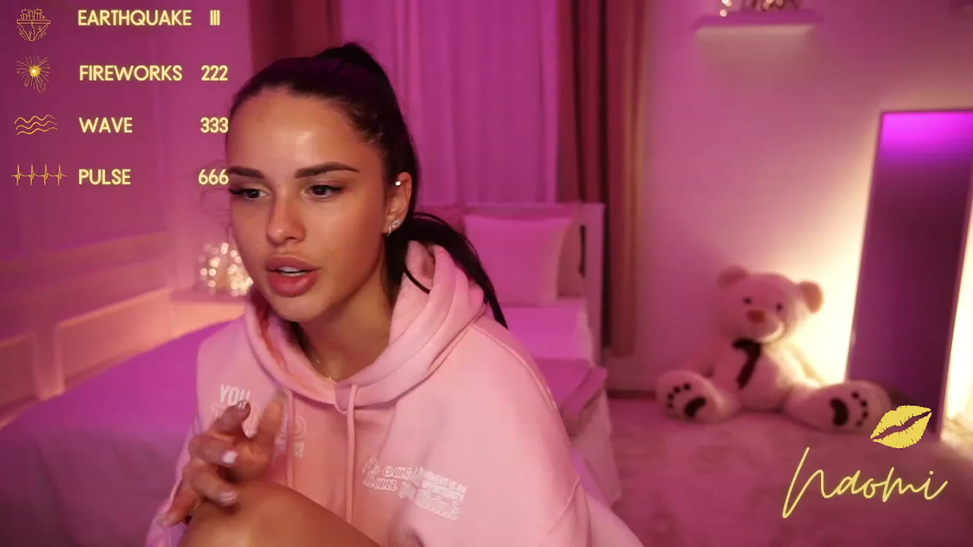 Gallery image thumbnail from cinnabellee's myfreecams stream on, 10/10/2023, 09:22 image 6 of 20