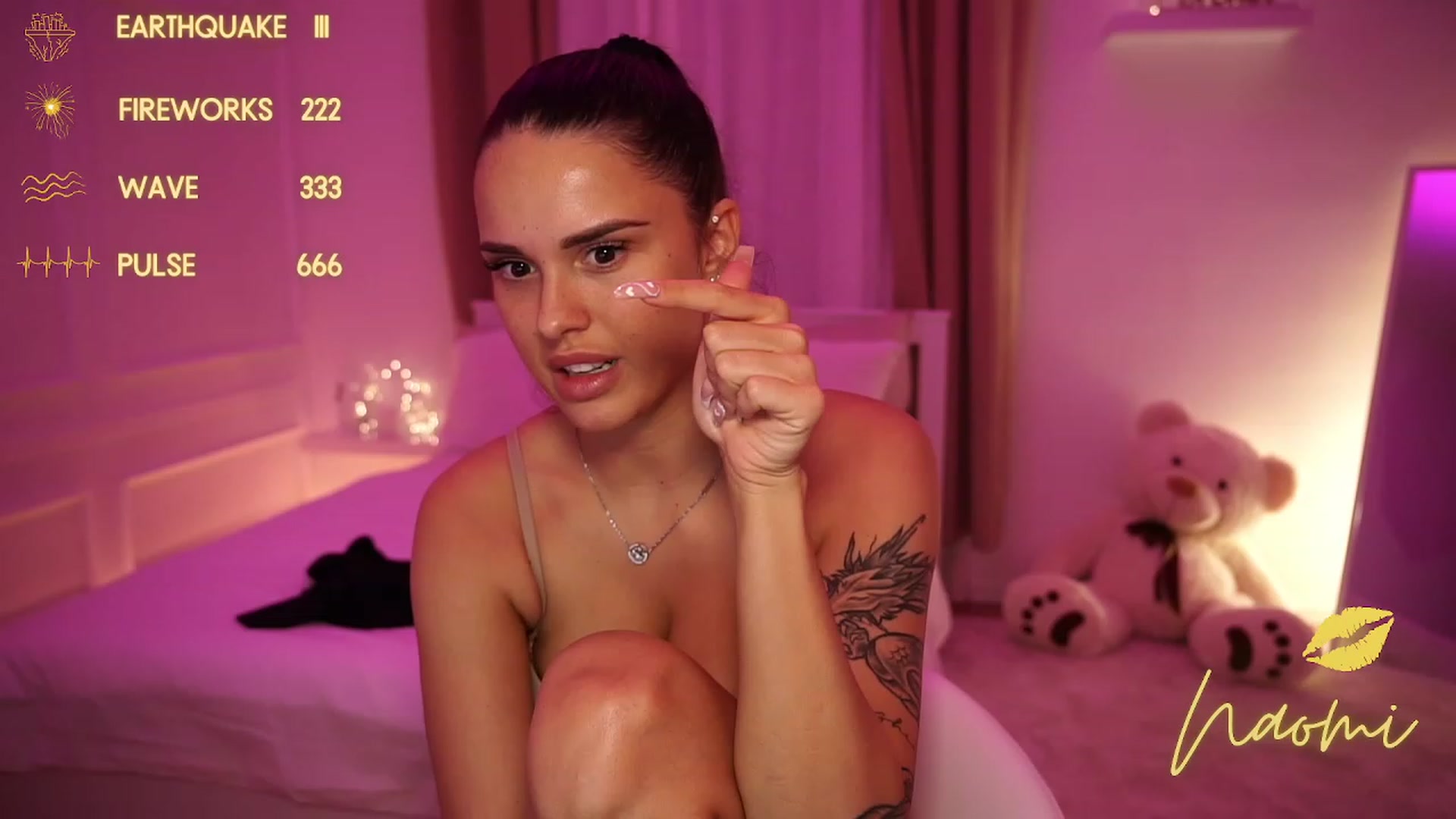 Gallery image thumbnail from cinnabellee's myfreecams stream on, 10/16/2023, 19:45 image 20 of 20