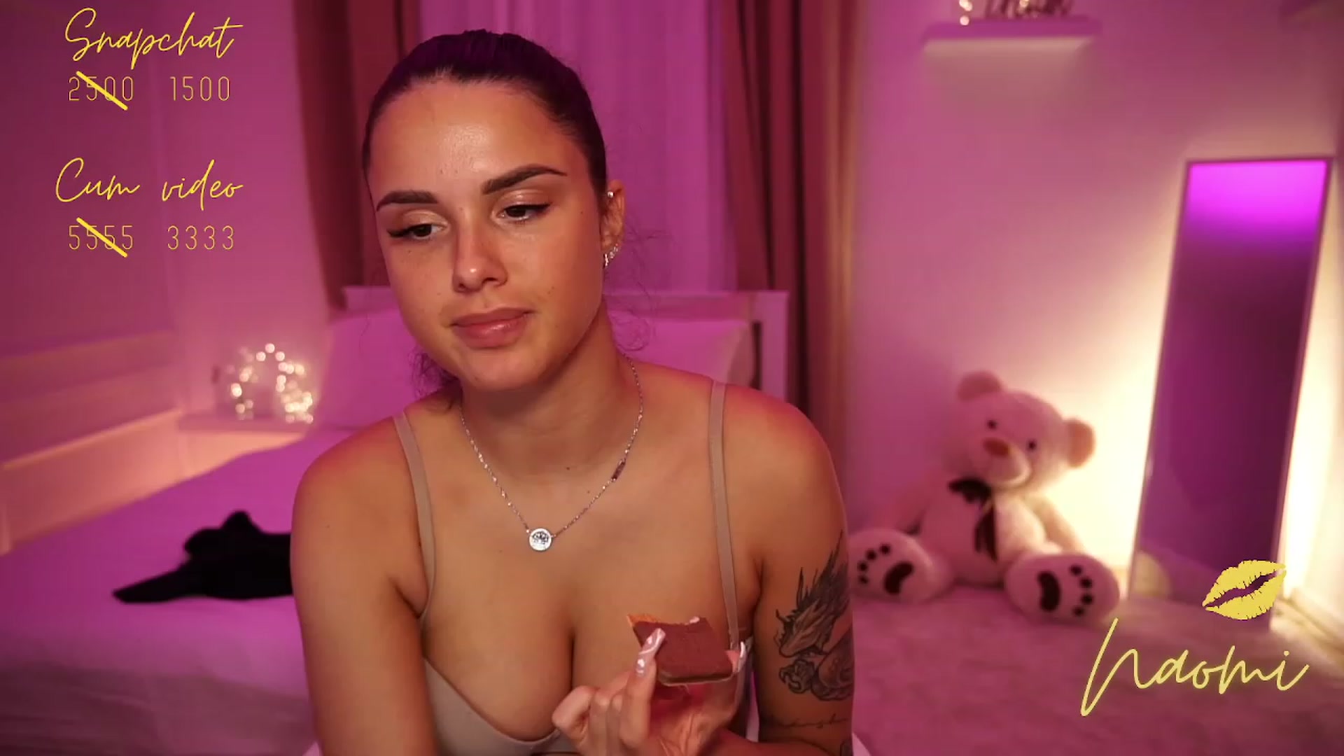 Gallery image thumbnail from cinnabellee's myfreecams stream on, 10/16/2023, 21:07 image 7 of 20