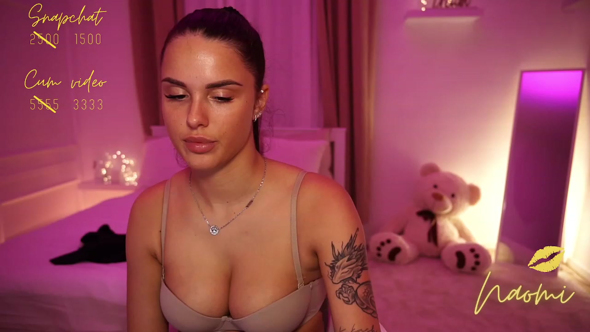 Gallery image thumbnail from cinnabellee's myfreecams stream on, 10/16/2023, 21:07 image 5 of 20