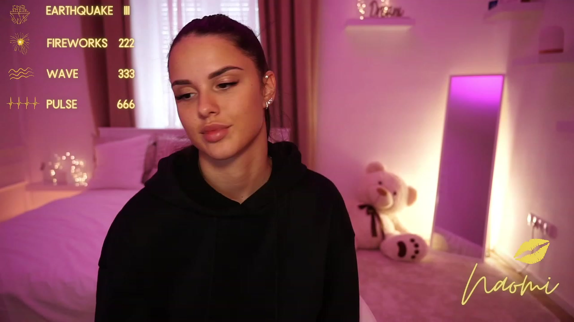 Gallery image thumbnail from cinnabellee's myfreecams stream on, 10/17/2023, 12:51 image 7 of 20