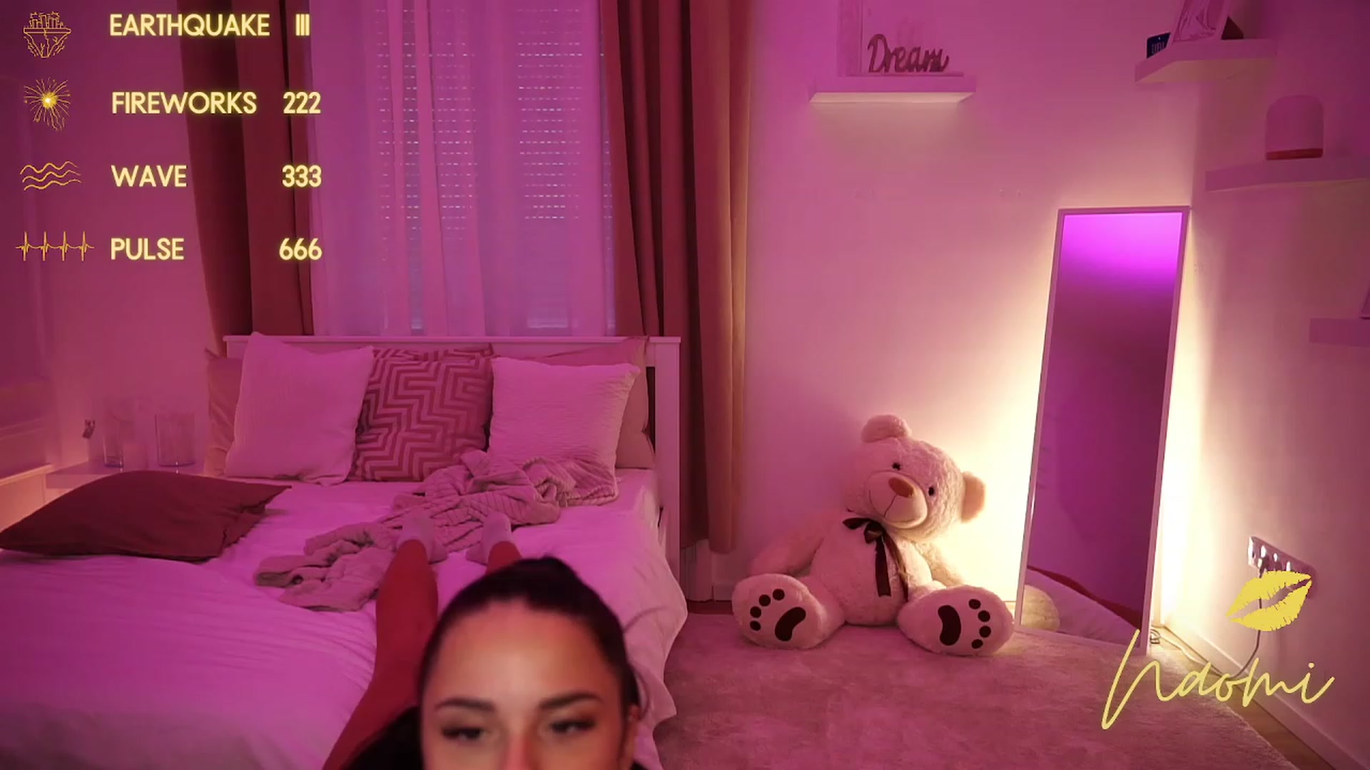 Gallery image thumbnail from cinnabellee's myfreecams stream on, 10/17/2023, 15:32 image 12 of 20