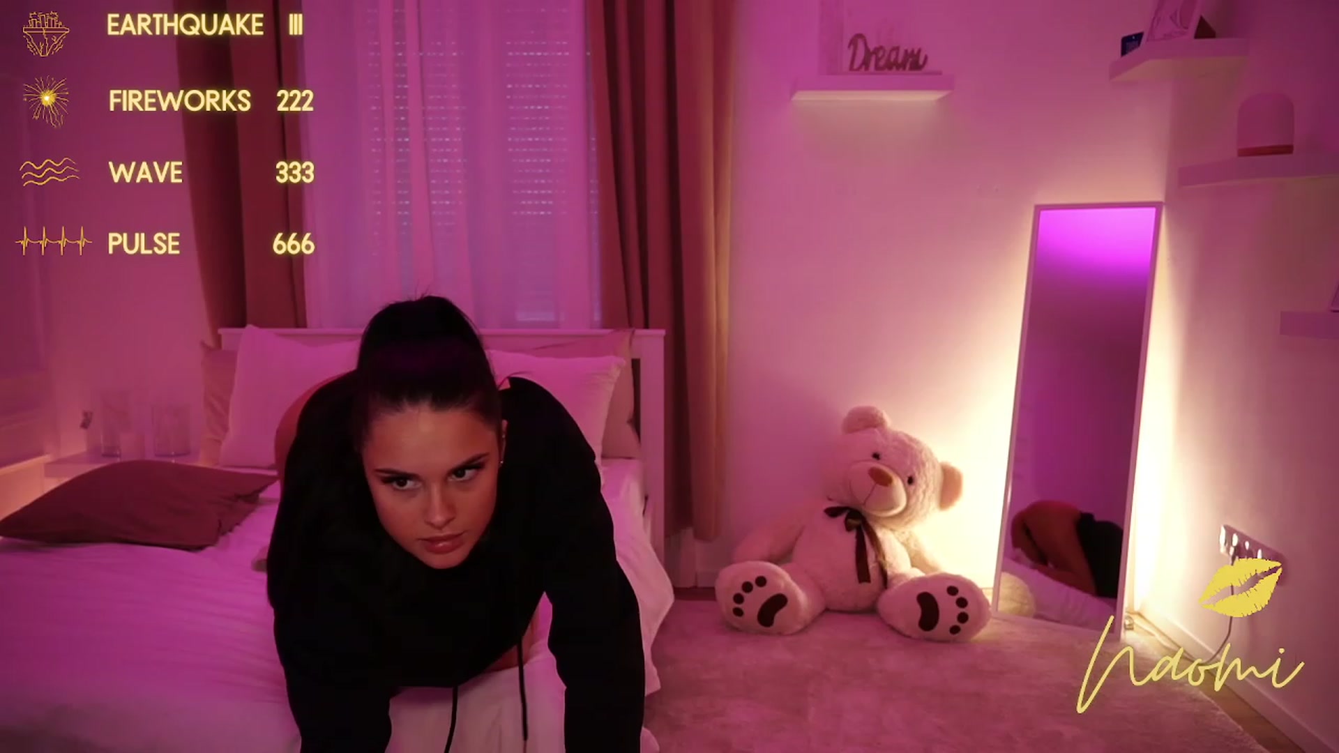 Gallery image thumbnail from cinnabellee's myfreecams stream on, 10/17/2023, 15:32 image 11 of 20