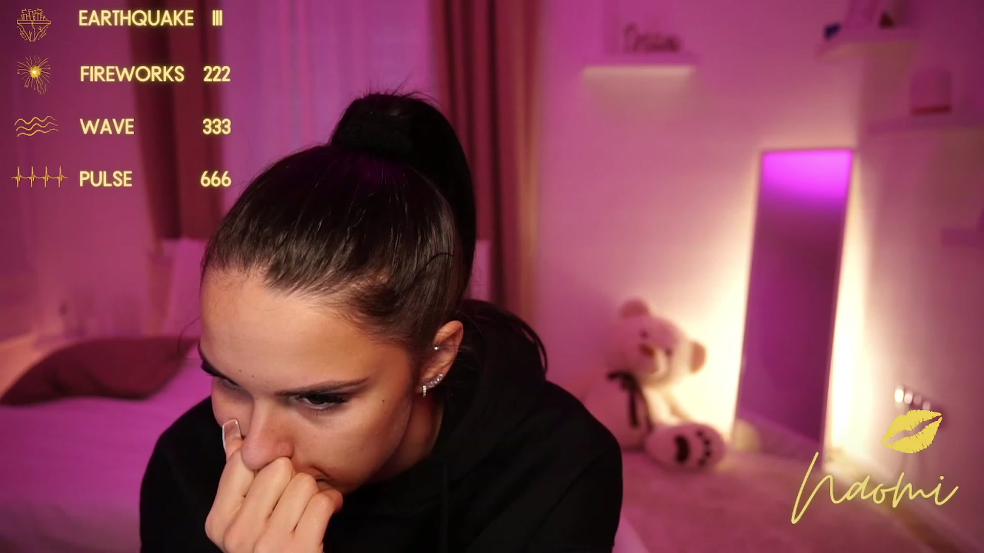 Gallery image thumbnail from cinnabellee's myfreecams stream on, 10/17/2023, 15:32 image 2 of 20