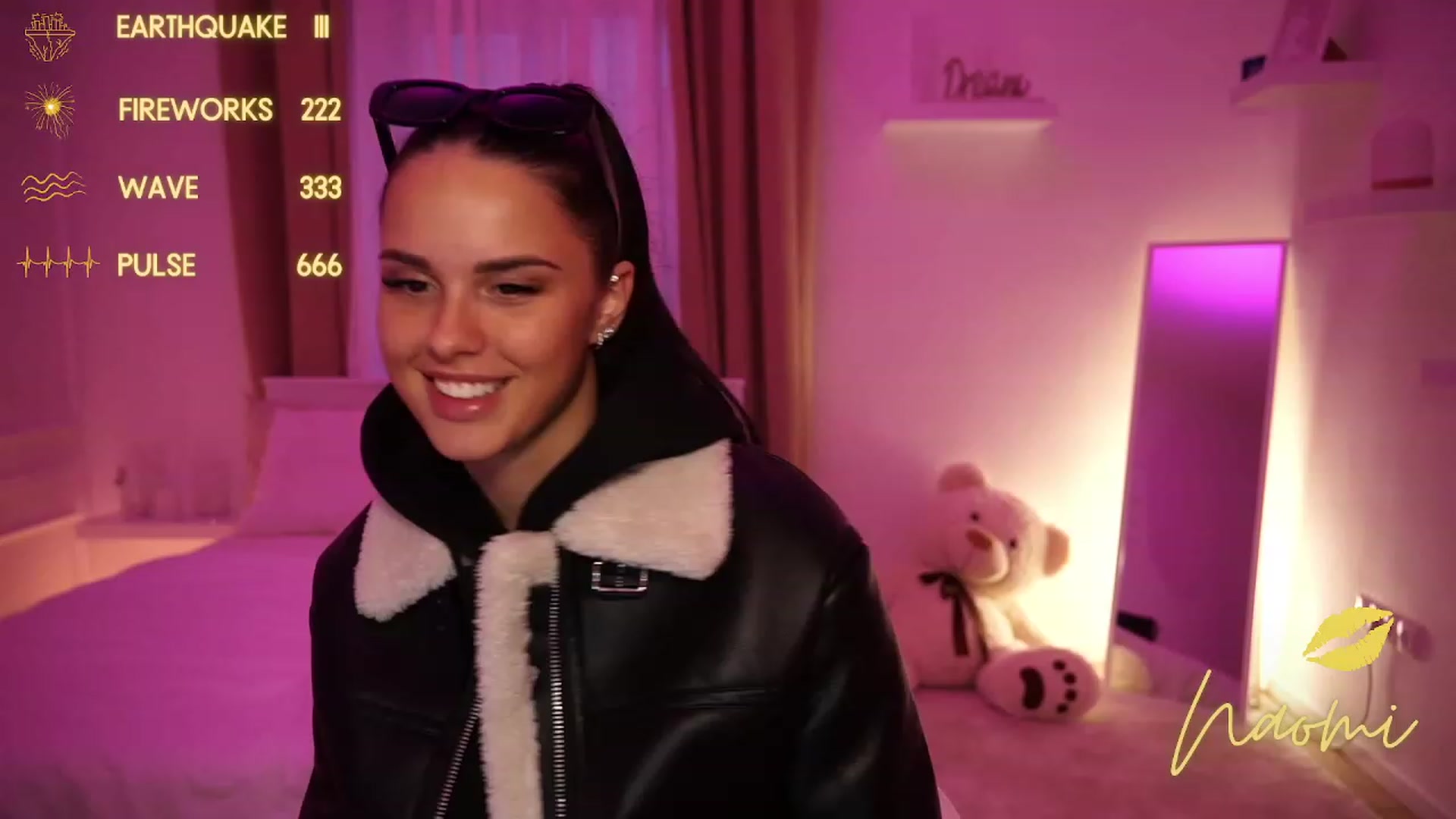Gallery image thumbnail from cinnabellee's myfreecams stream on, 10/17/2023, 16:16 image 17 of 20