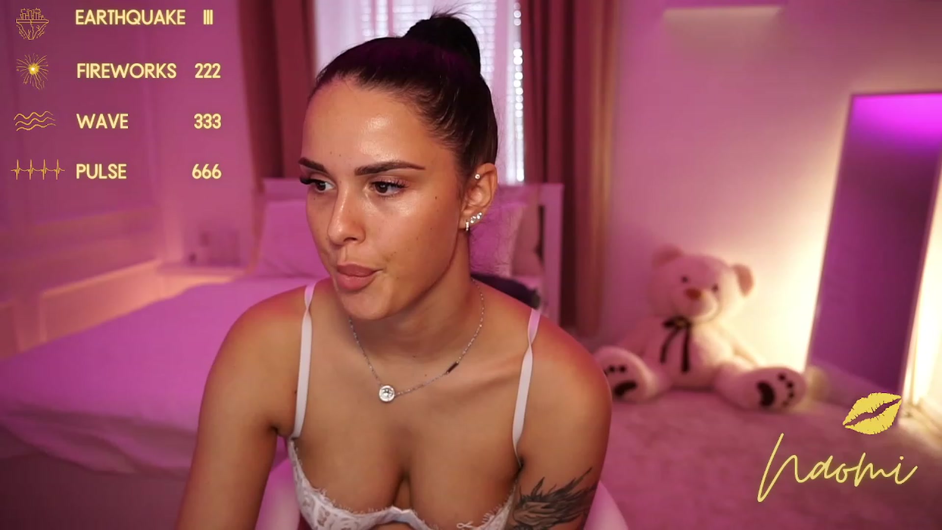 Gallery image thumbnail from cinnabellee's myfreecams stream on, 10/18/2023, 12:47 image 20 of 20