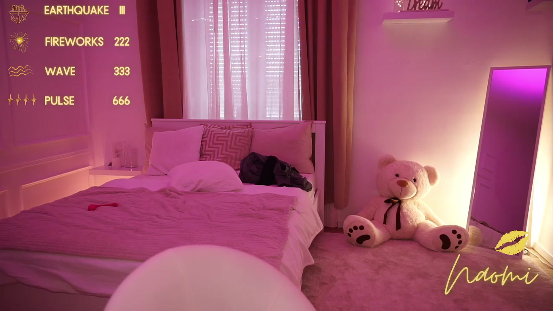 Gallery image thumbnail from cinnabellee's myfreecams stream on, 10/18/2023, 14:24 image 7 of 20