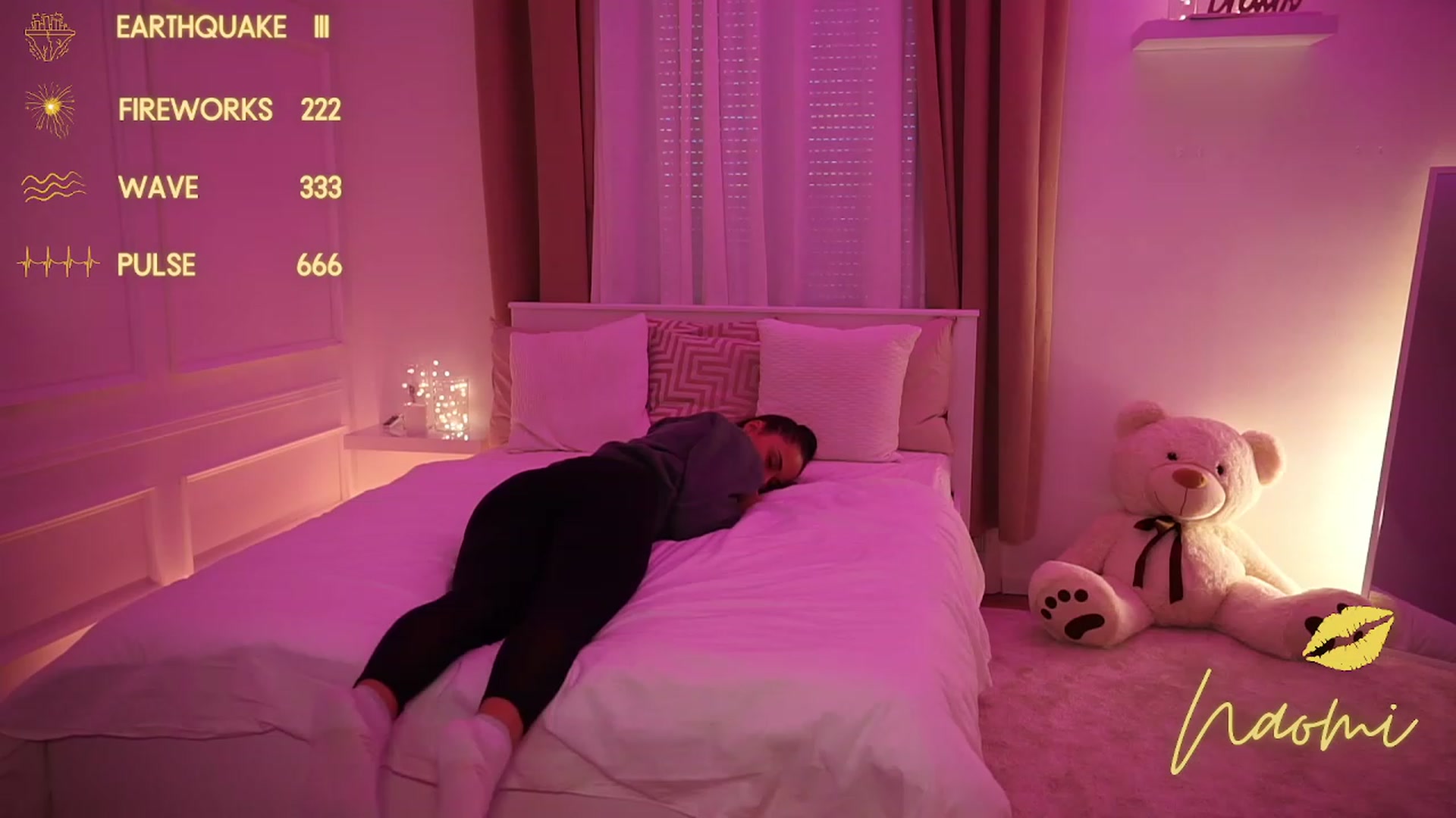 Gallery image thumbnail from cinnabellee's myfreecams stream on, 10/19/2023, 08:02 image 17 of 20