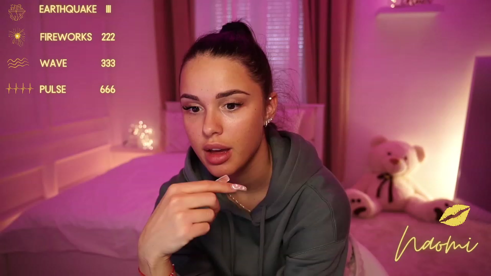 Gallery image thumbnail from cinnabellee's myfreecams stream on, 10/19/2023, 10:02 image 4 of 20