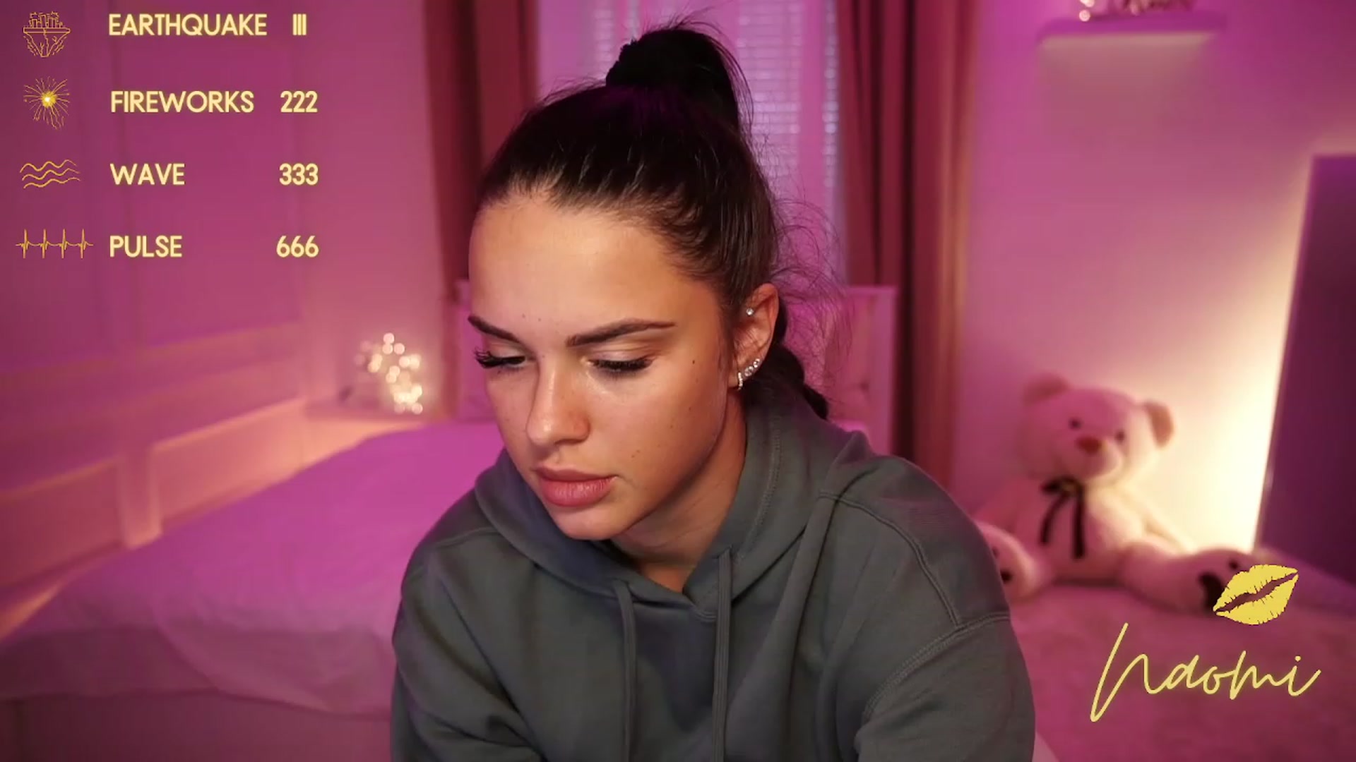 Gallery image thumbnail from cinnabellee's myfreecams stream on, 10/19/2023, 10:02 image 3 of 20