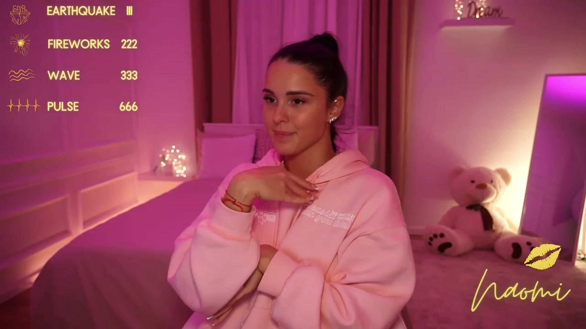 Gallery image thumbnail from cinnabellee's myfreecams stream on, 10/23/2023, 23:14 image 3 of 20