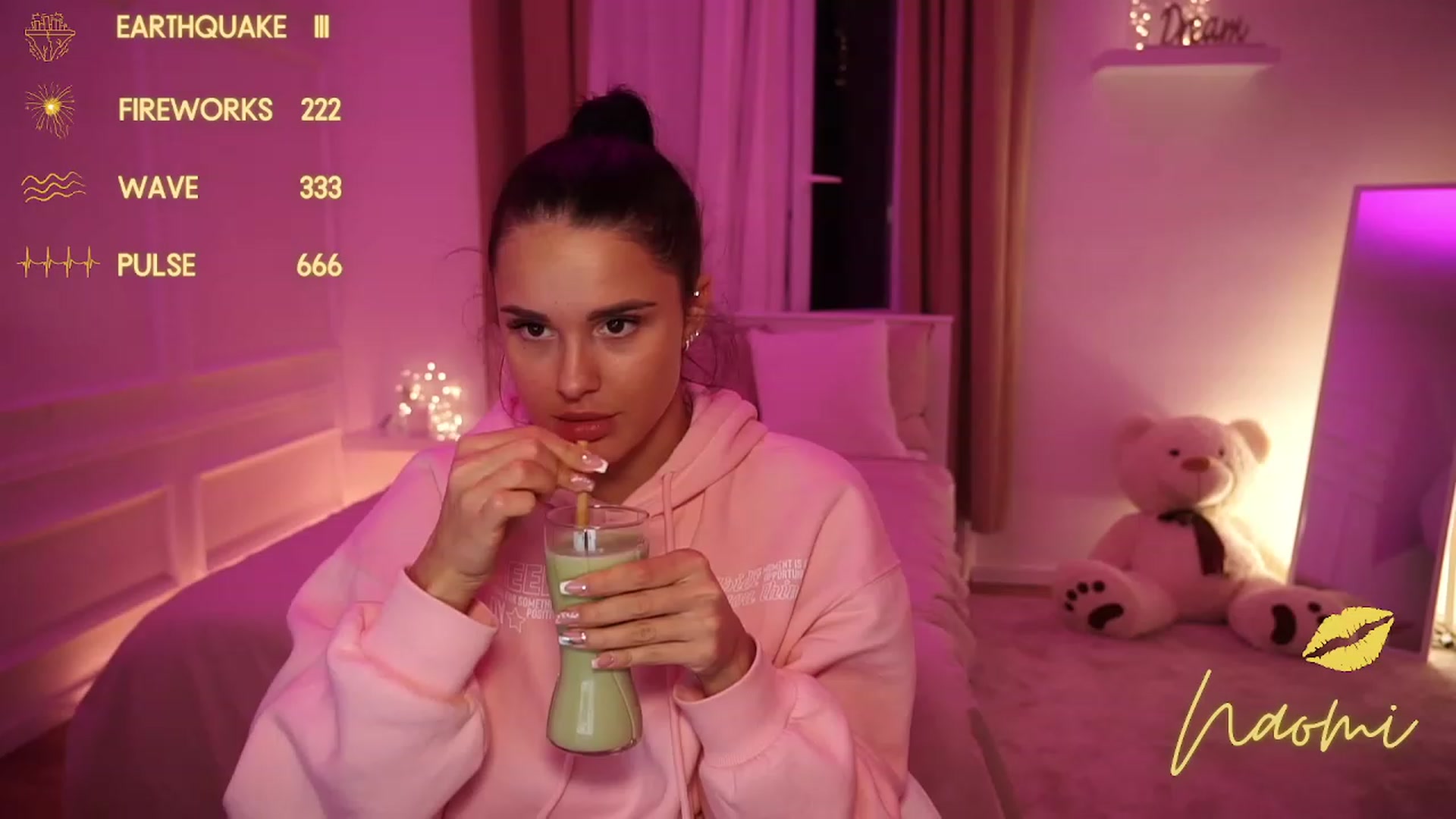 Gallery image thumbnail from cinnabellee's myfreecams stream on, 10/23/2023, 23:14 image 7 of 20