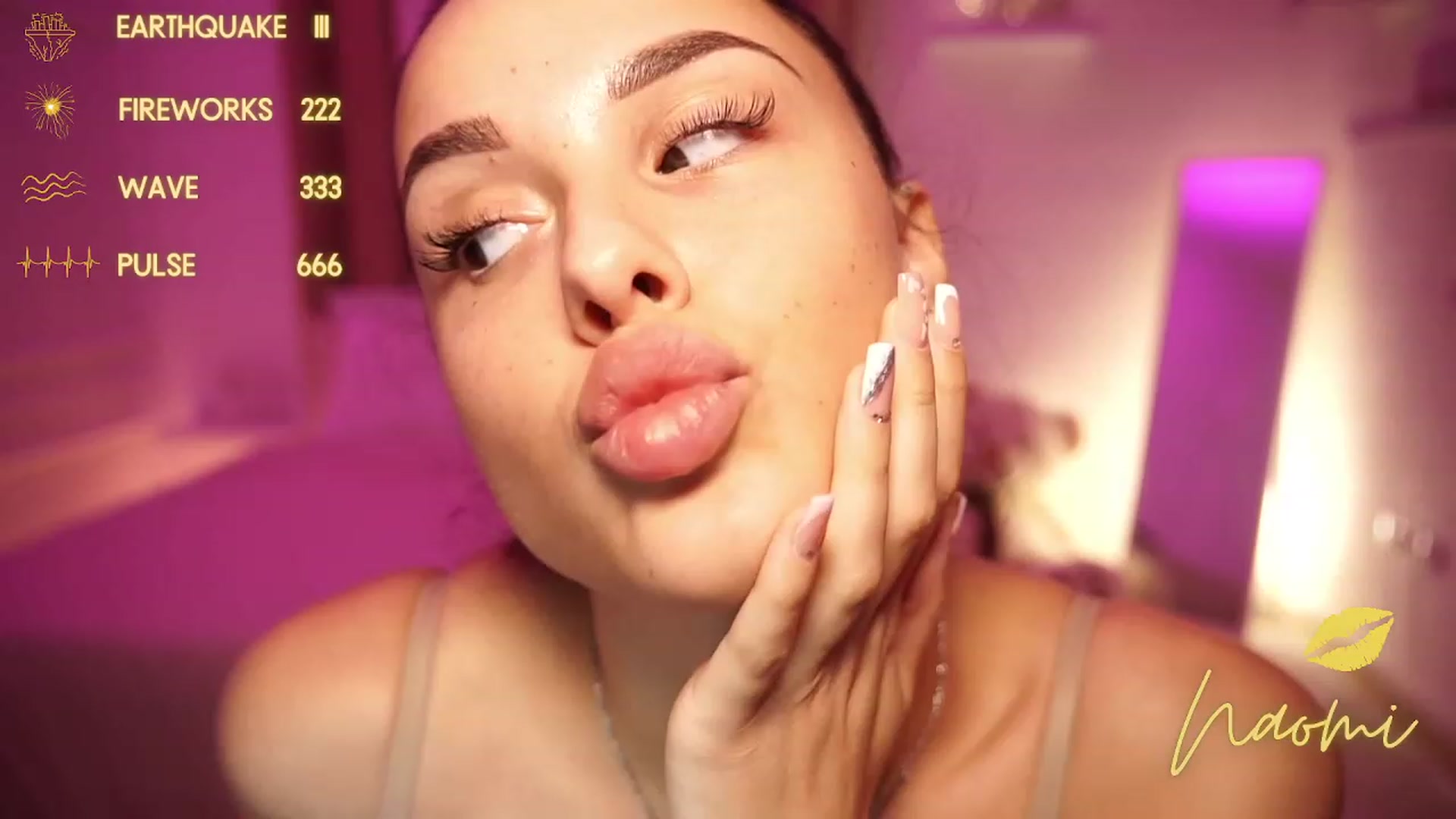 Gallery image thumbnail from cinnabellee's myfreecams stream on, 10/24/2023, 19:44 image 13 of 20