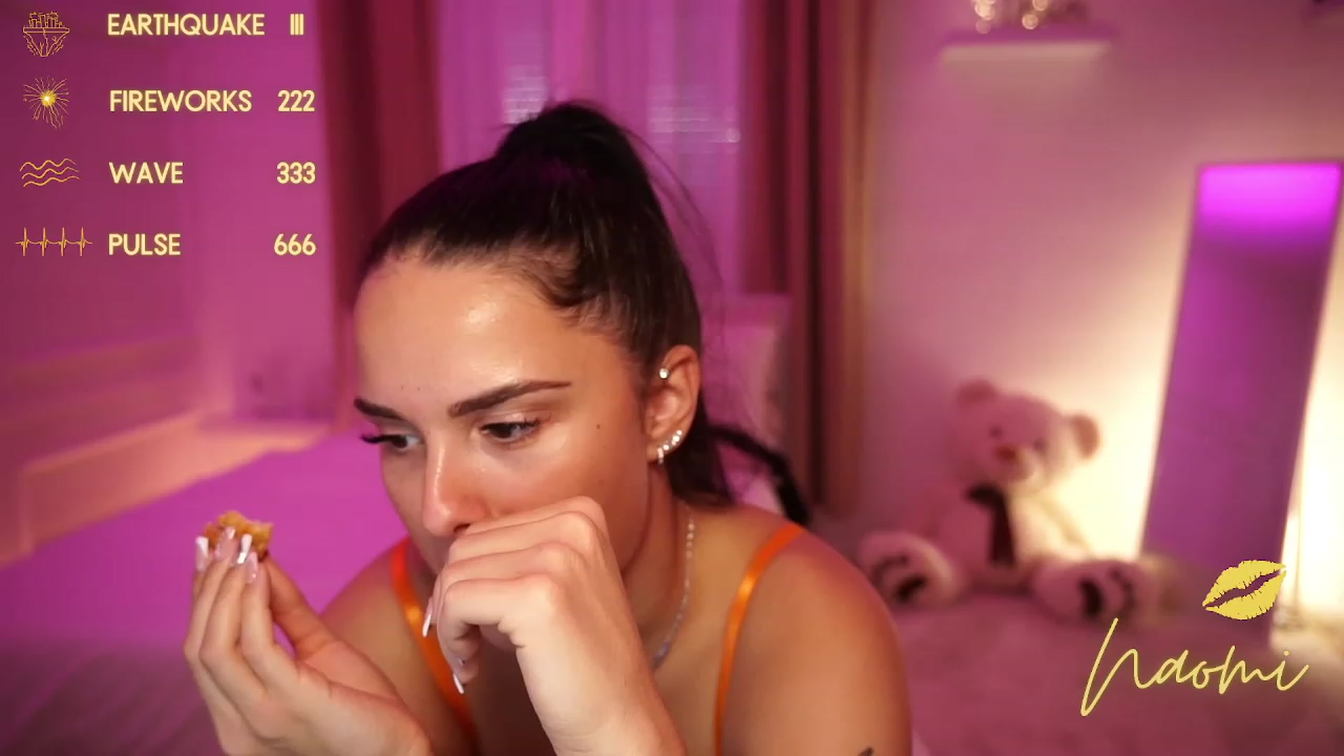 Gallery image thumbnail from cinnabellee's myfreecams stream on, 10/25/2023, 14:55 image 17 of 20