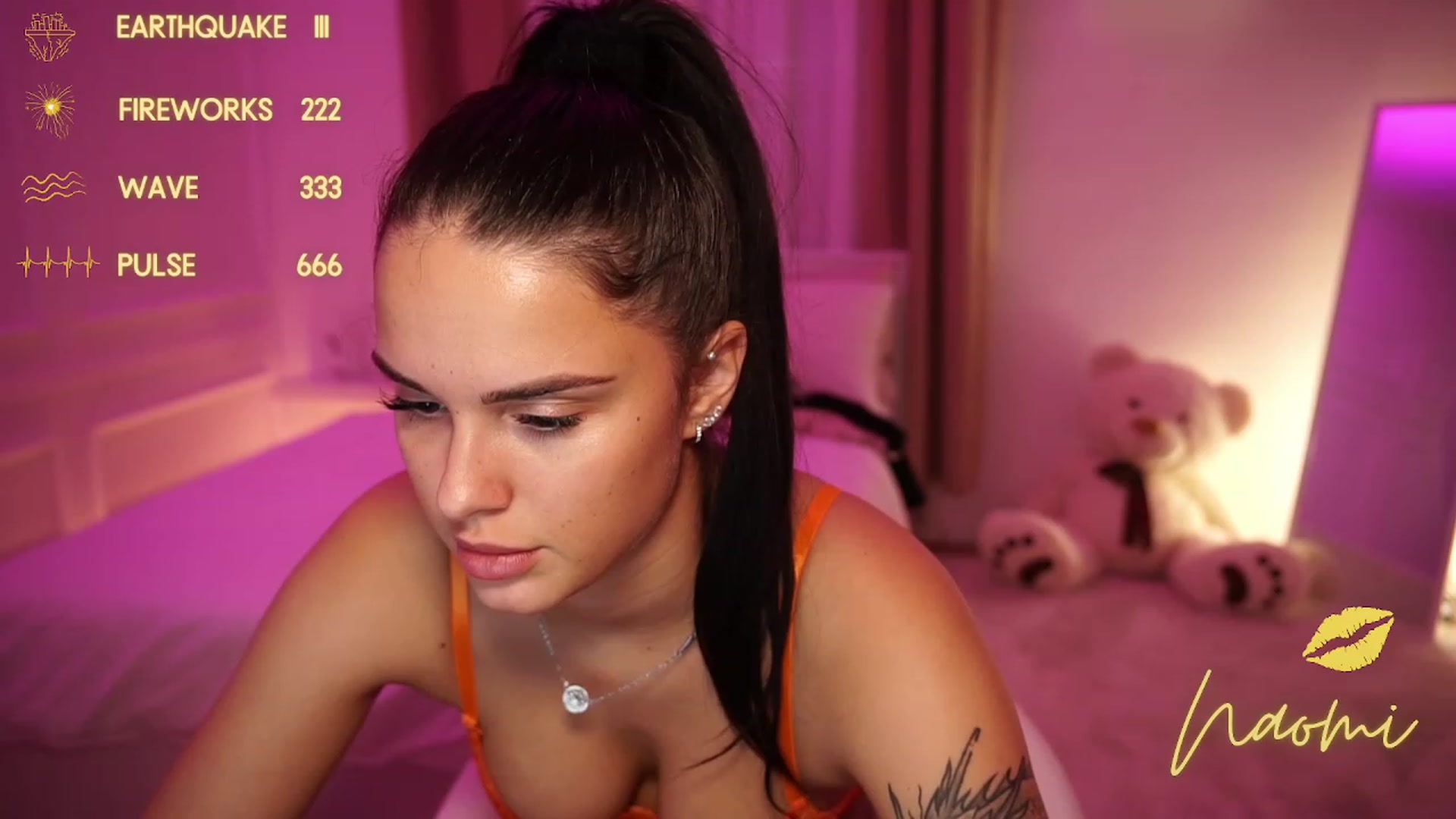 Gallery image thumbnail from cinnabellee's myfreecams stream on, 10/25/2023, 16:04 image 1 of 20
