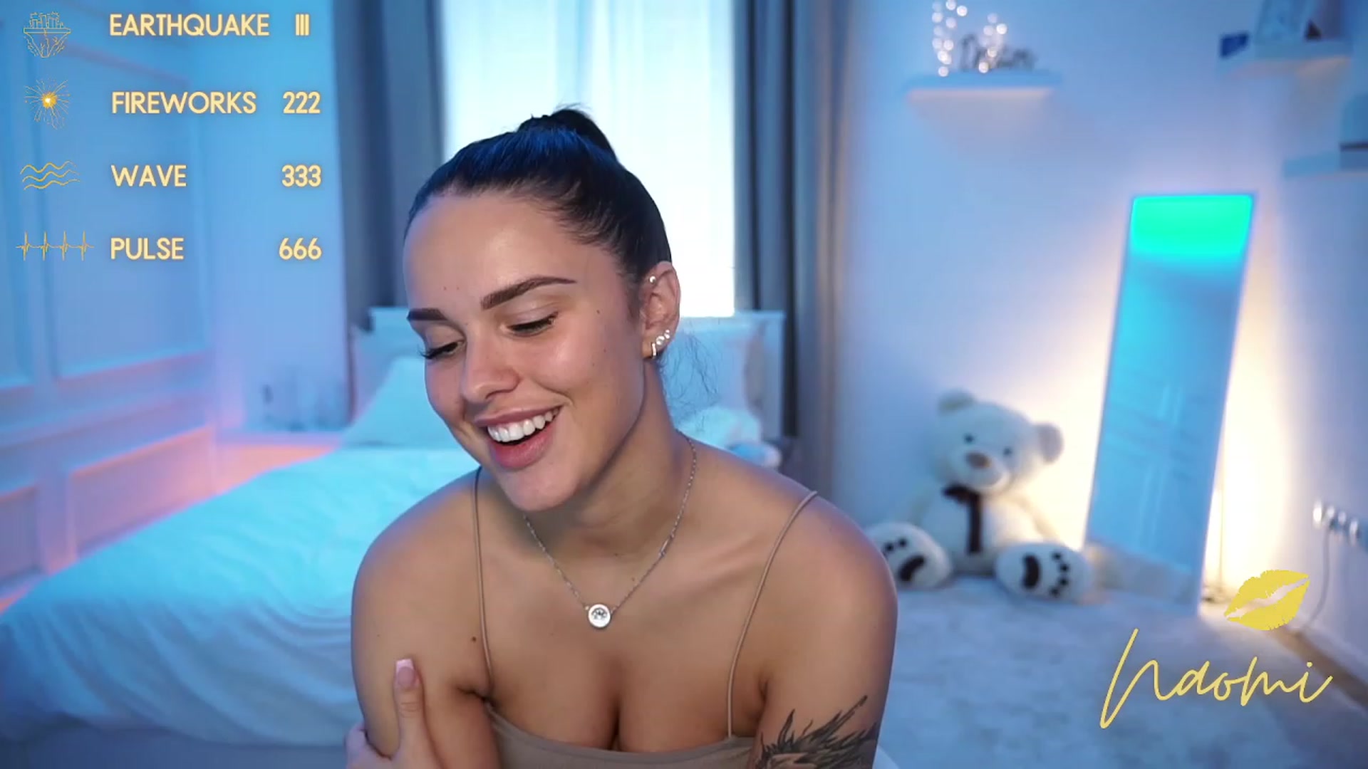 Gallery image thumbnail from cinnabellee's myfreecams stream on, 10/26/2023, 09:48 image 16 of 20