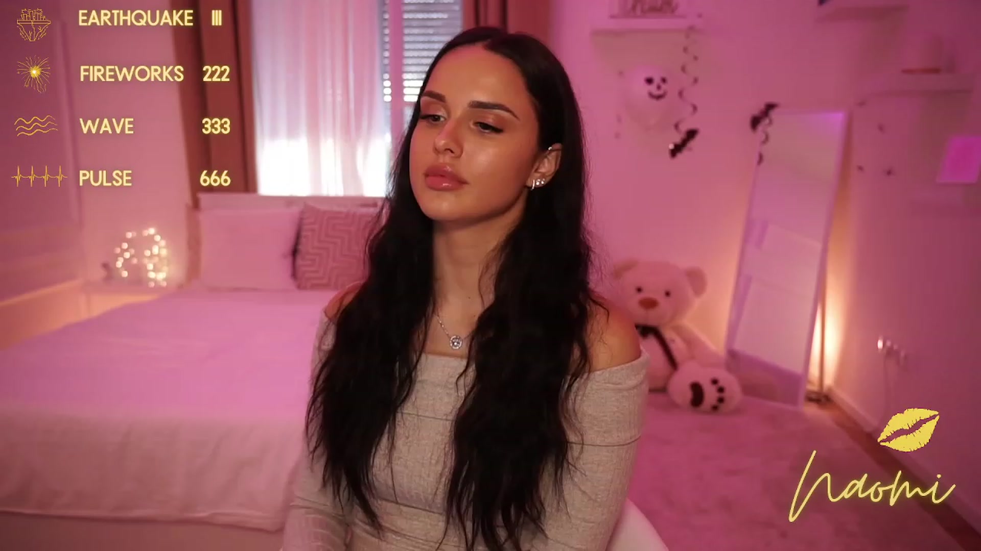 Gallery image thumbnail from cinnabellee's myfreecams stream on, 10/31/2023, 14:47 image 12 of 20