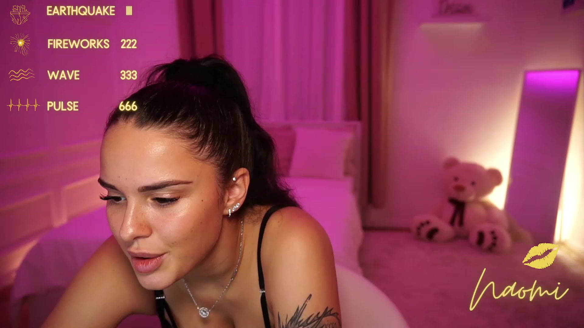 Gallery image thumbnail from cinnabellee's myfreecams stream on, 11/07/2023, 21:43 image 1 of 20