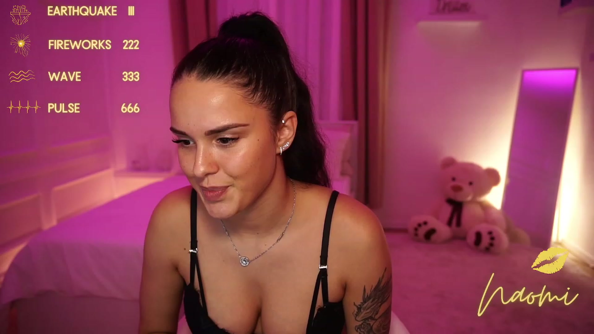 Gallery image thumbnail from cinnabellee's myfreecams stream on, 11/07/2023, 21:43 image 8 of 20