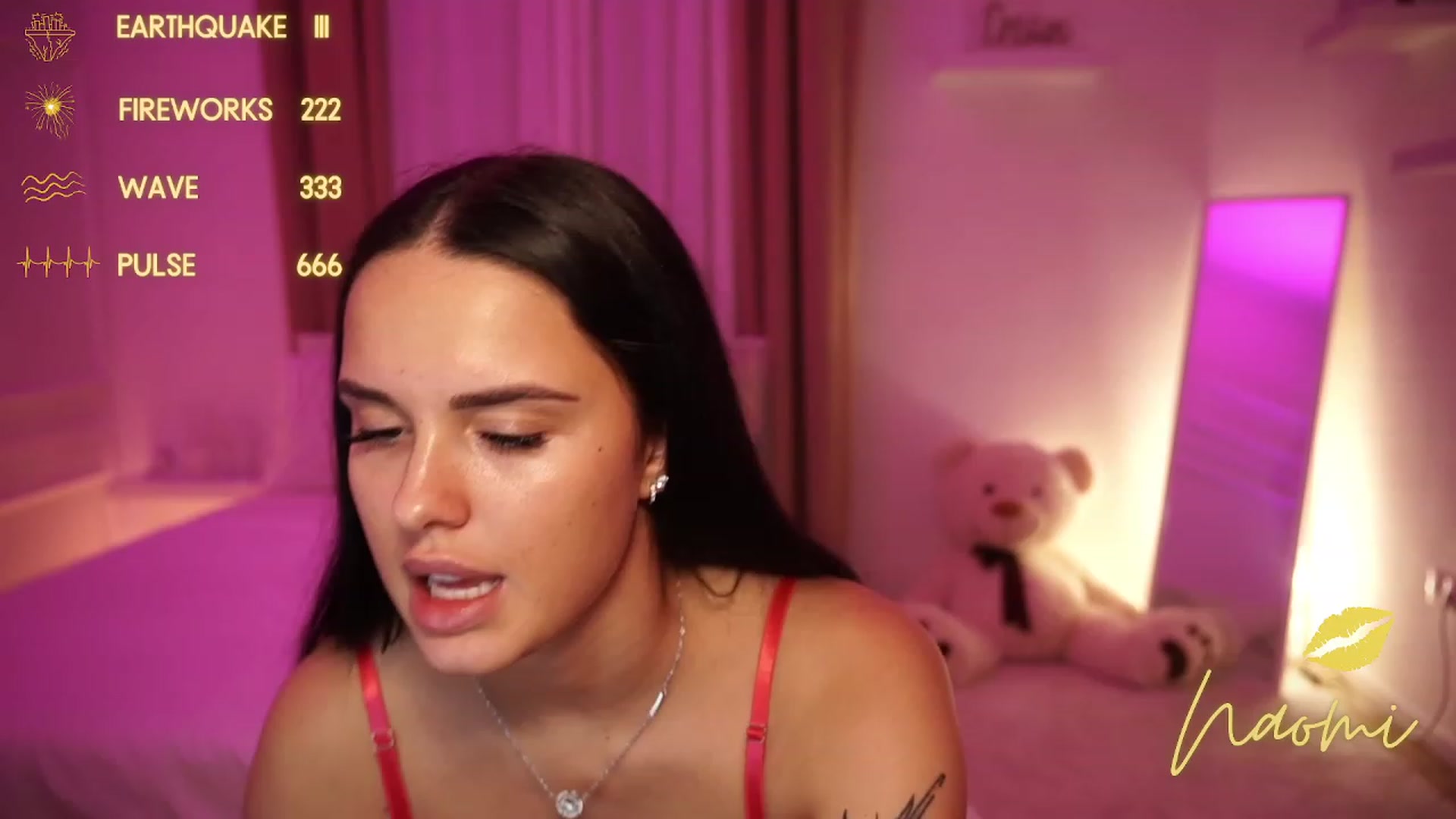 Gallery image thumbnail from cinnabellee's myfreecams stream on, 11/19/2023, 24:15 image 14 of 20