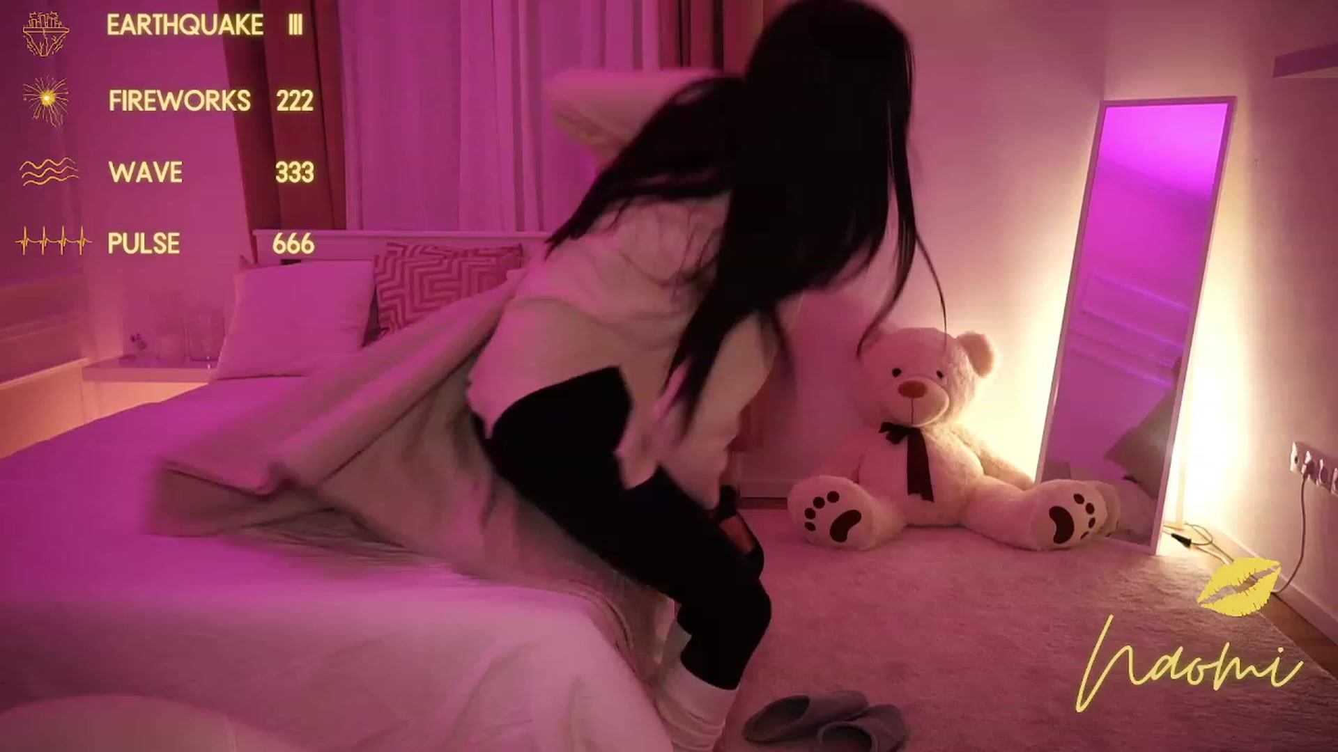 Gallery image thumbnail from cinnabellee's myfreecams stream on, 11/19/2023, 03:33 image 2 of 20