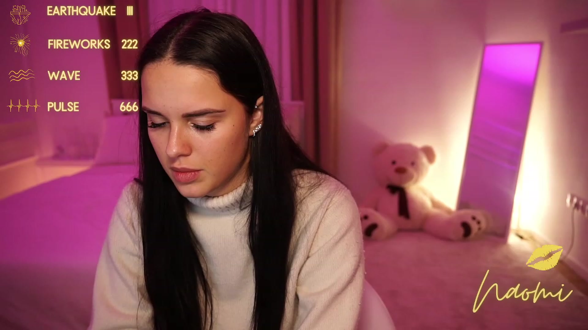 Gallery image thumbnail from cinnabellee's myfreecams stream on, 11/19/2023, 03:33 image 18 of 20