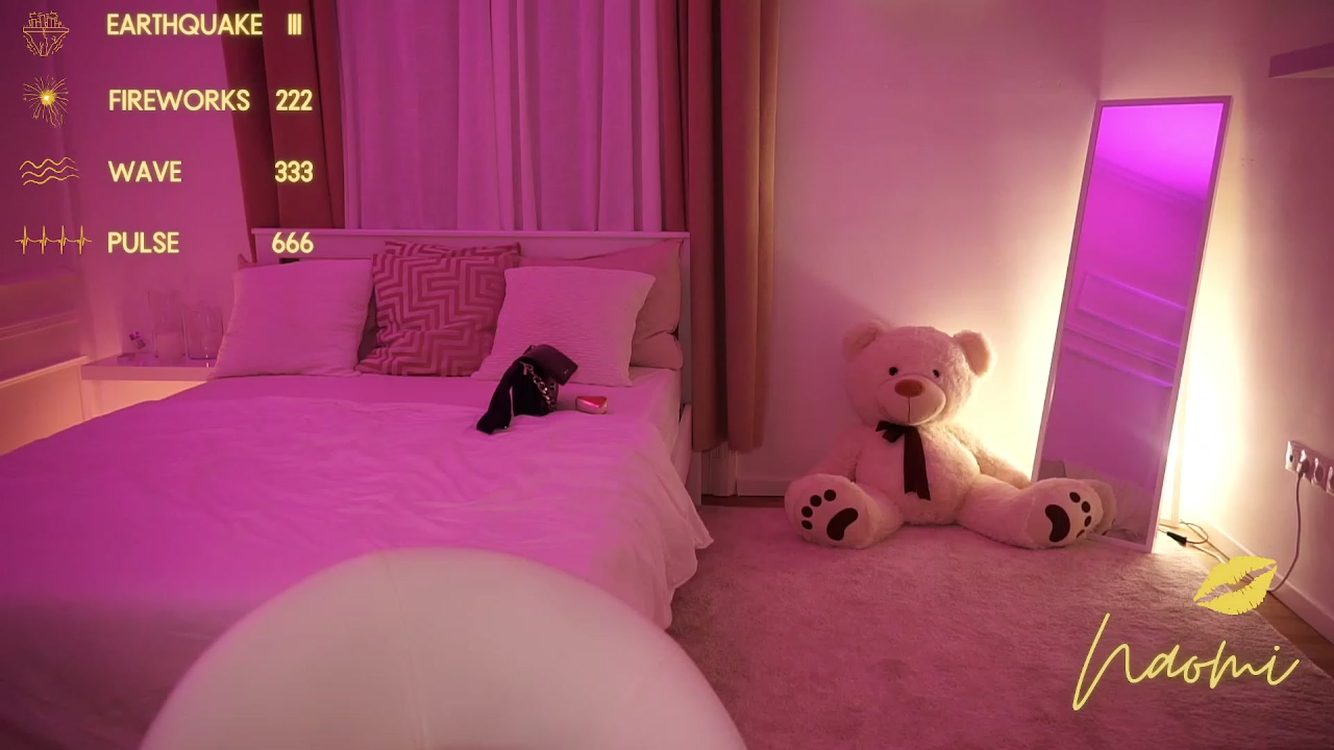 Gallery image thumbnail from cinnabellee's myfreecams stream on, 11/19/2023, 03:33 image 9 of 20