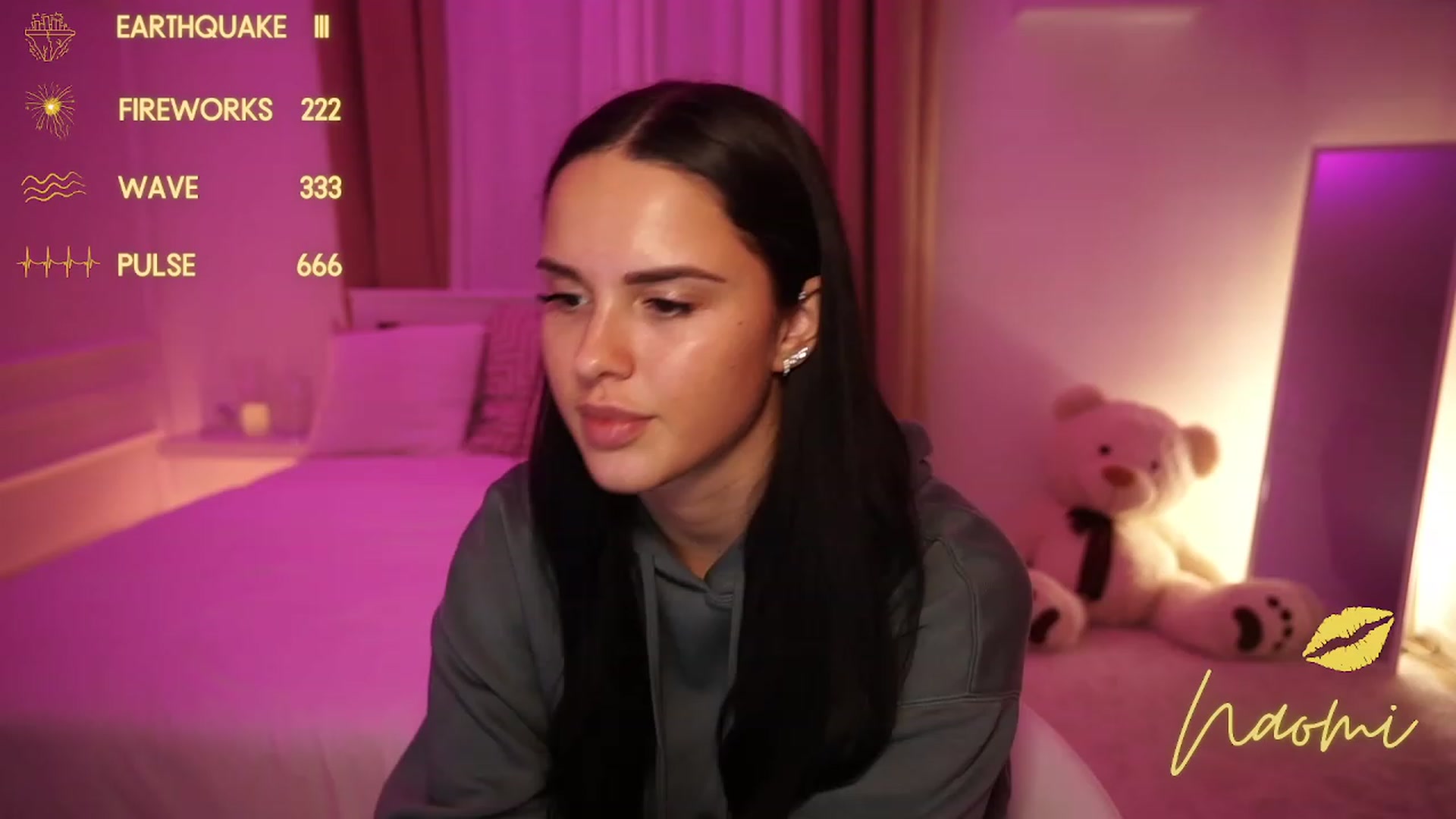 Gallery image thumbnail from cinnabellee's myfreecams stream on, 11/19/2023, 18:37 image 18 of 20