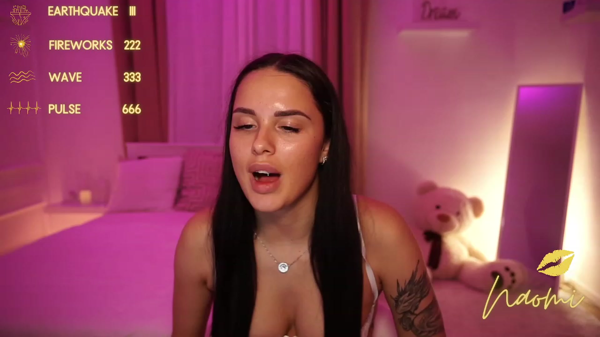 Gallery image thumbnail from cinnabellee's myfreecams stream on, 11/19/2023, 19:11 image 17 of 20
