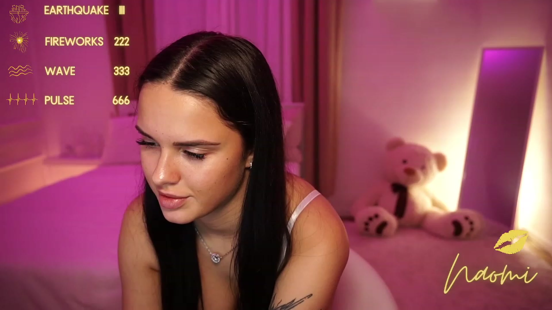 Gallery image thumbnail from cinnabellee's myfreecams stream on, 11/19/2023, 20:29 image 15 of 20