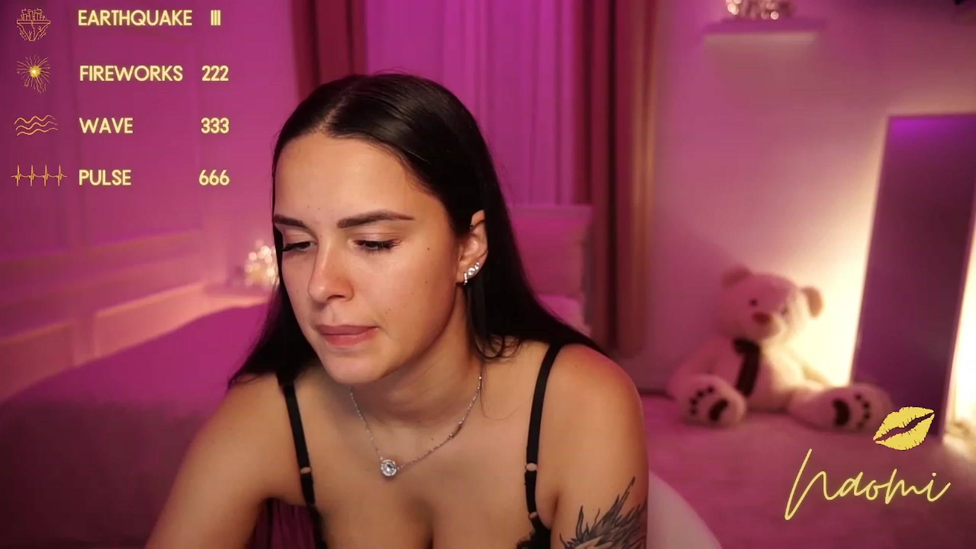 Gallery image thumbnail from cinnabellee's myfreecams stream on, 11/20/2023, 15:52 image 6 of 20