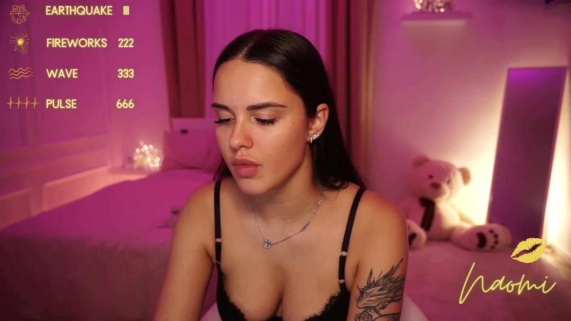 Gallery image thumbnail from cinnabellee's myfreecams stream on, 11/20/2023, 15:52 image 14 of 20