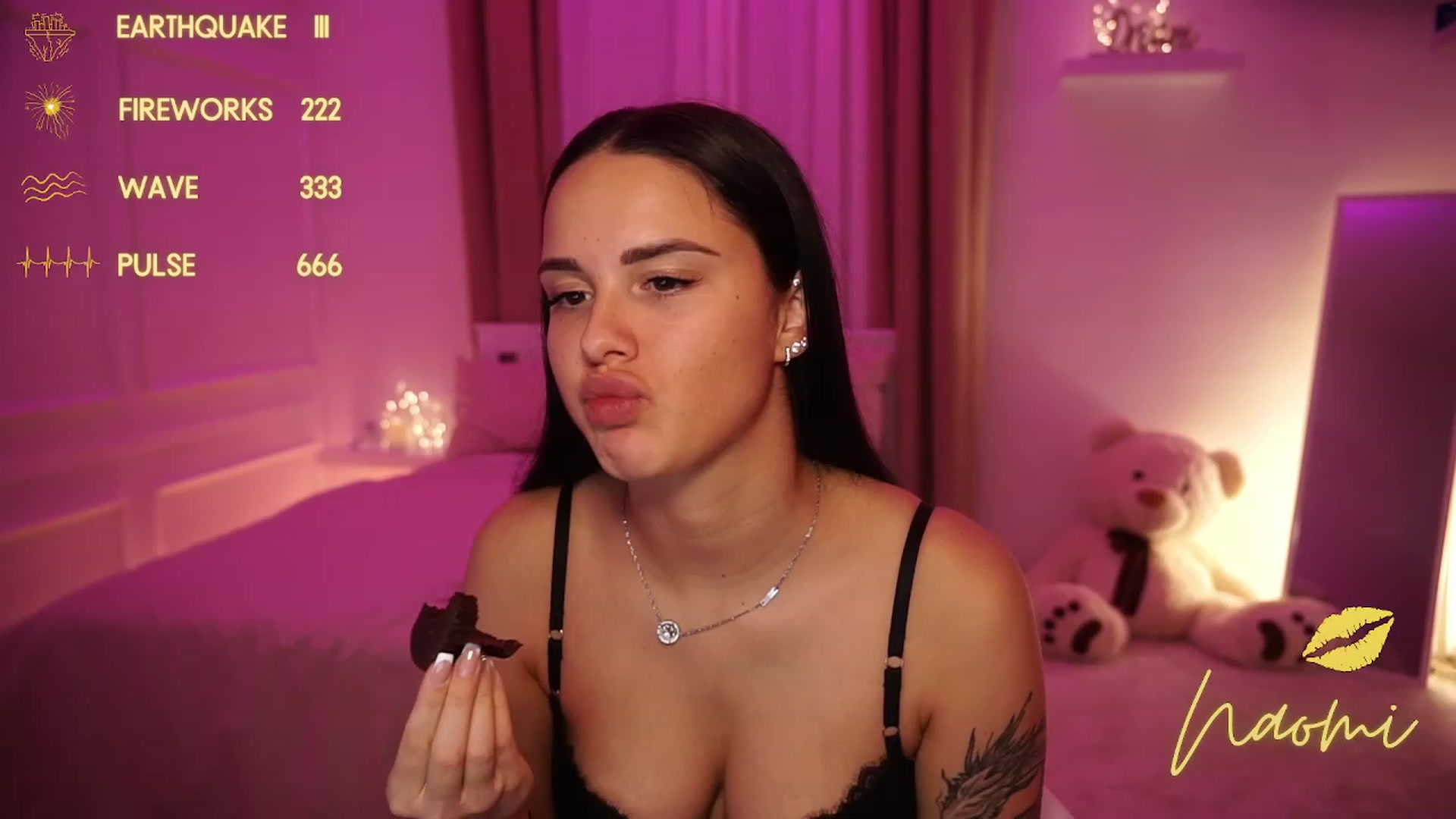 Gallery image thumbnail from cinnabellee's myfreecams stream on, 11/20/2023, 15:52 image 20 of 20