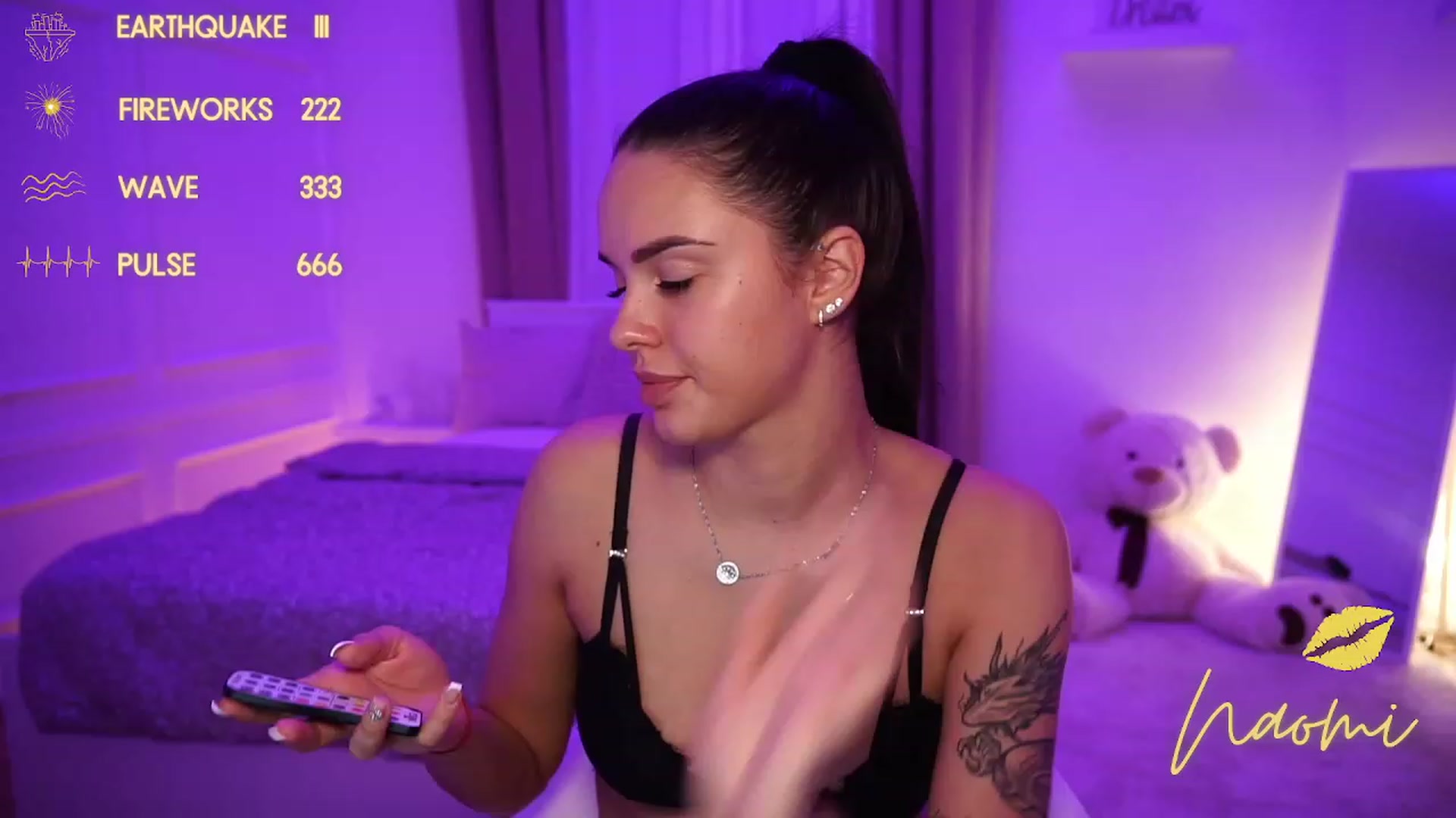 Gallery image thumbnail from cinnabellee's myfreecams stream on, 11/22/2023, 17:24 image 7 of 20