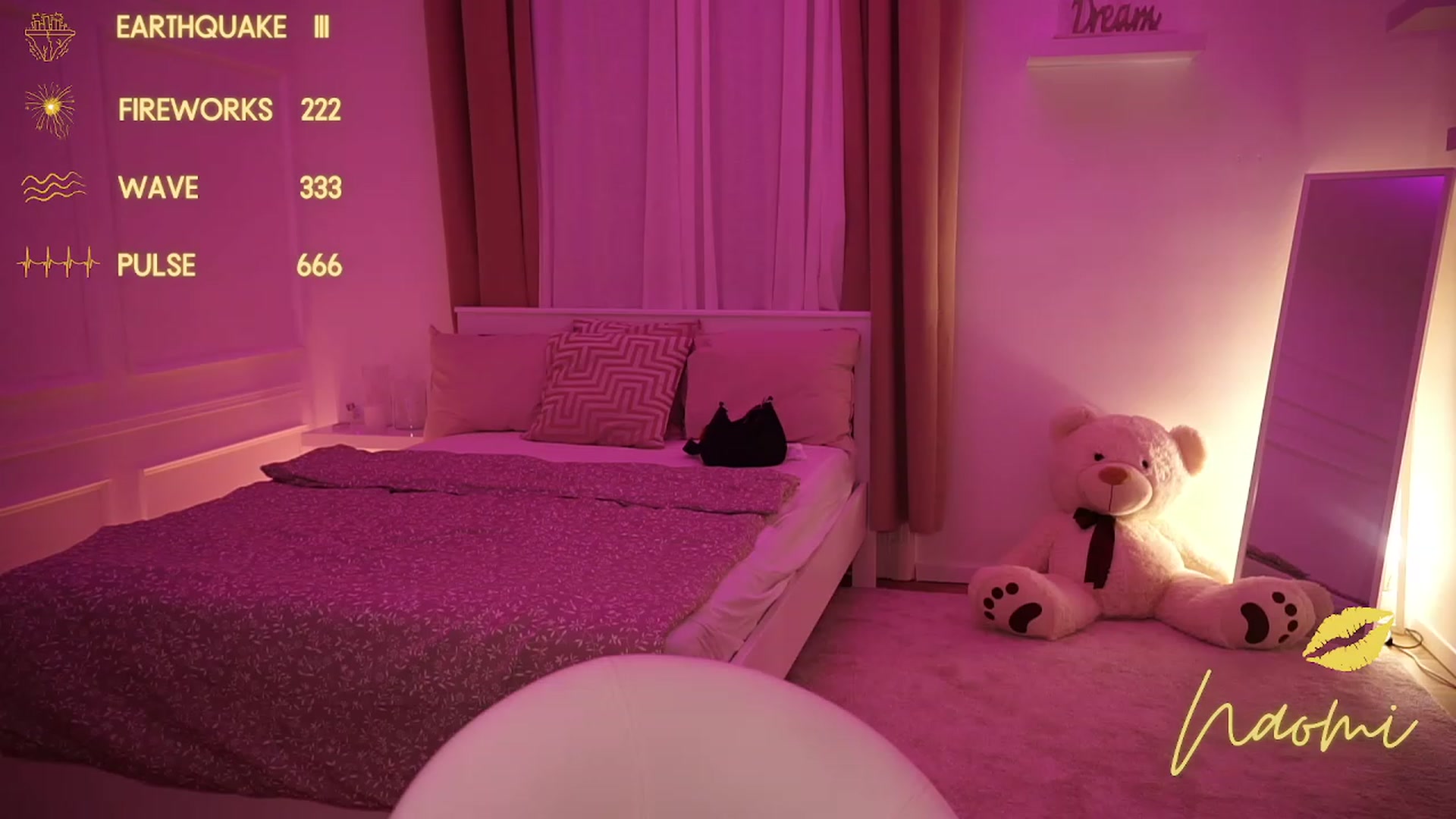 Gallery image thumbnail from cinnabellee's myfreecams stream on, 11/22/2023, 19:45 image 19 of 20