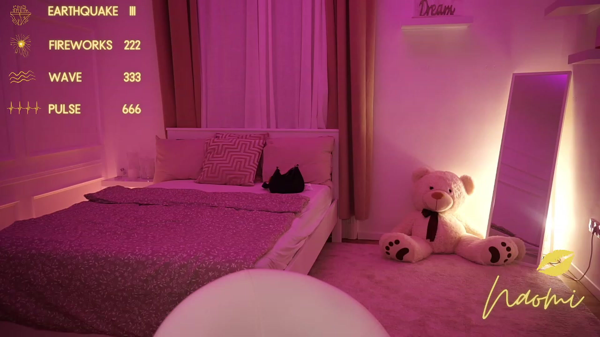 Gallery image thumbnail from cinnabellee's myfreecams stream on, 11/22/2023, 19:45 image 6 of 20